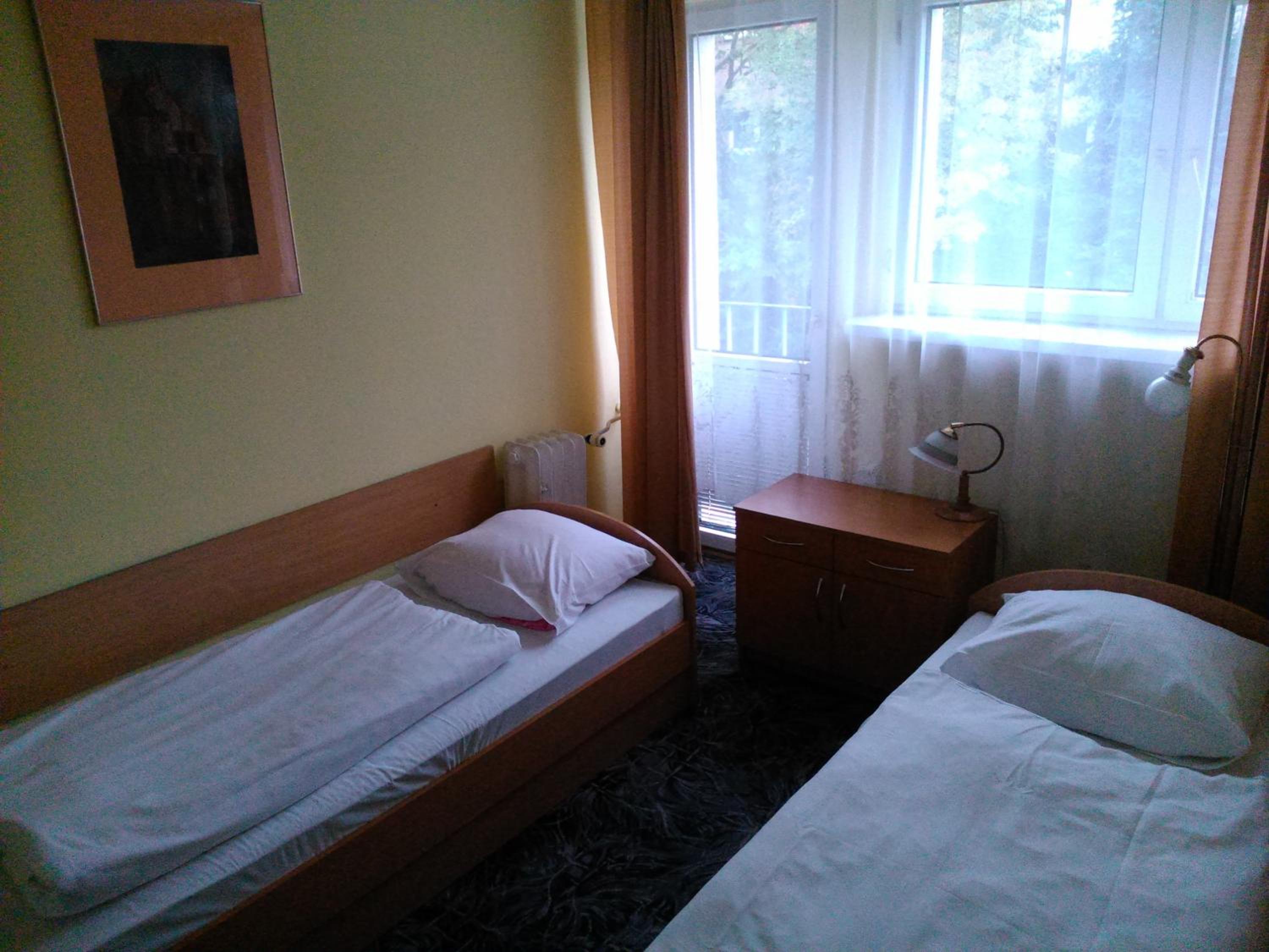 Twin Room - Photo 5