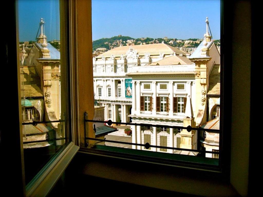 Penthouse Studio with City View - Photo 13