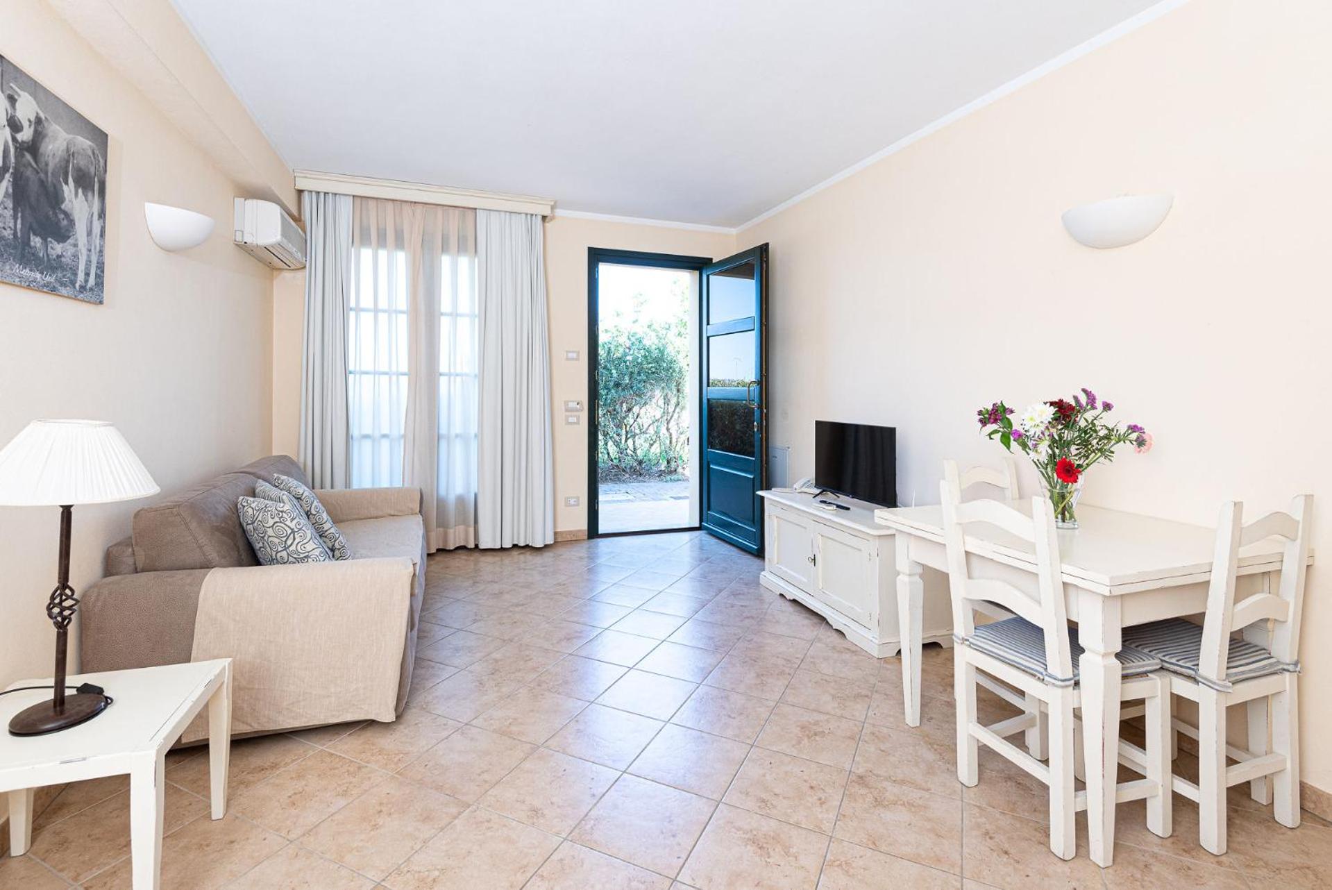 One-Bedroom Apartment (2 Adults+ 1Child) - Photo 3