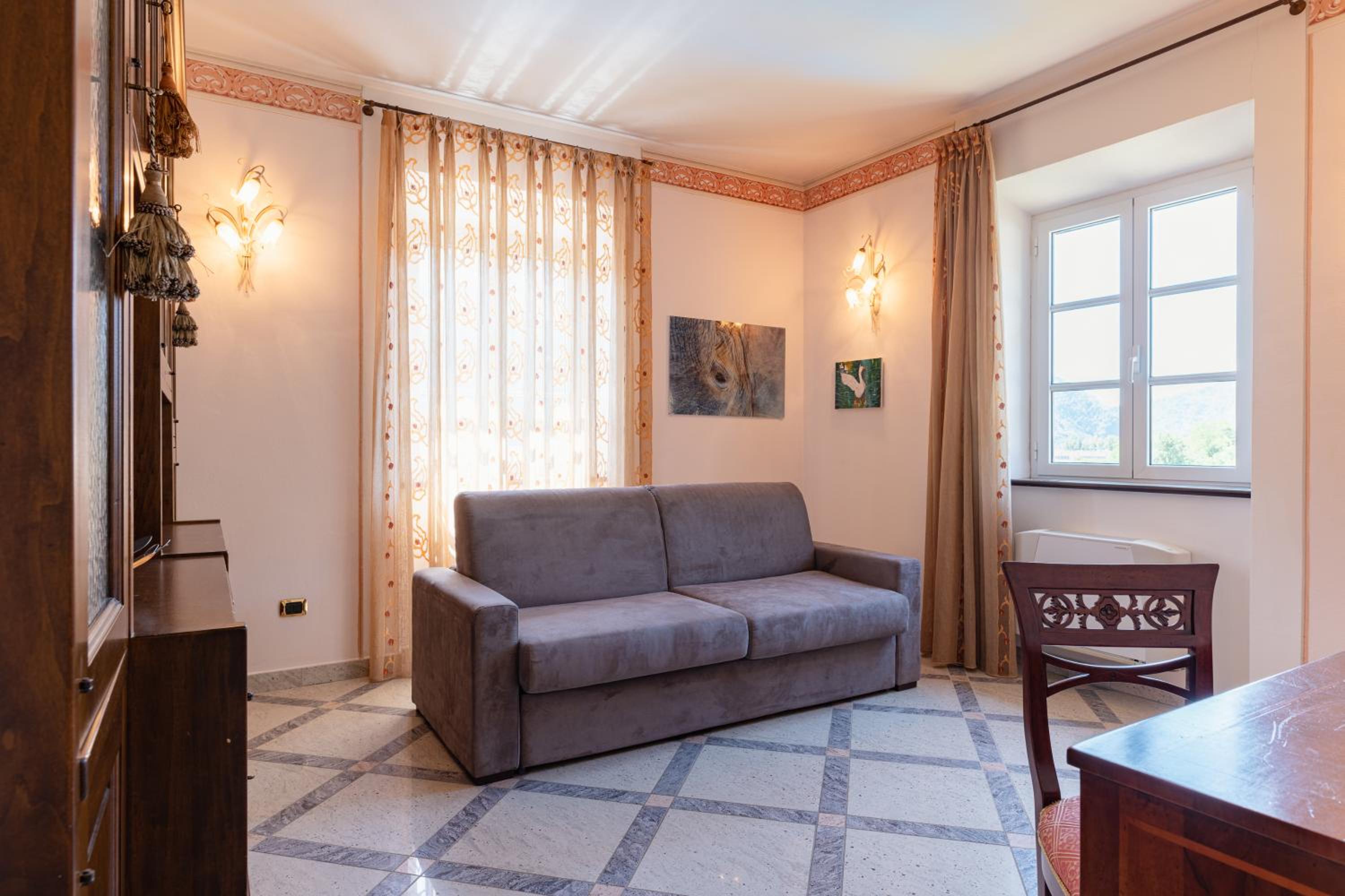 Deluxe Apartment - Photo 4