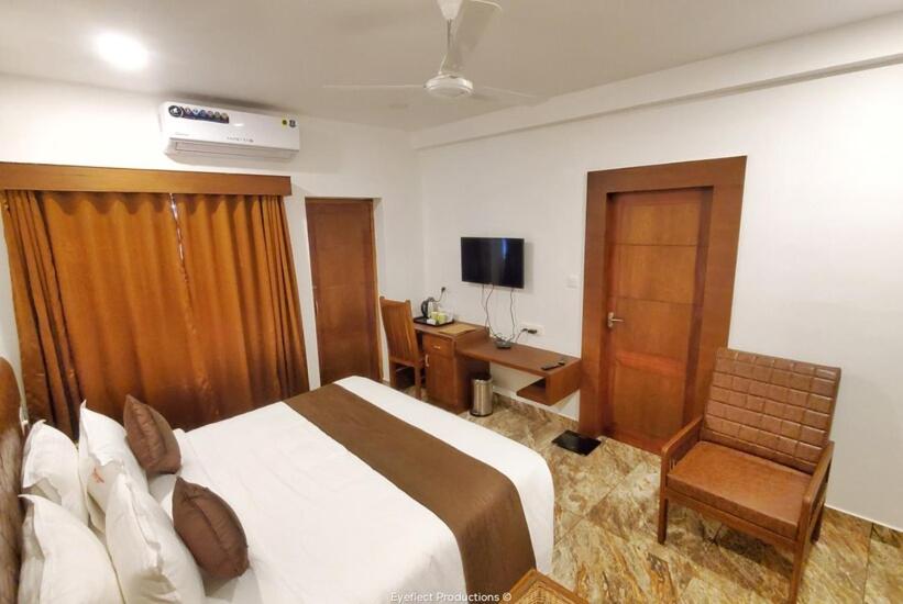 Standard Double Room - Photo 2