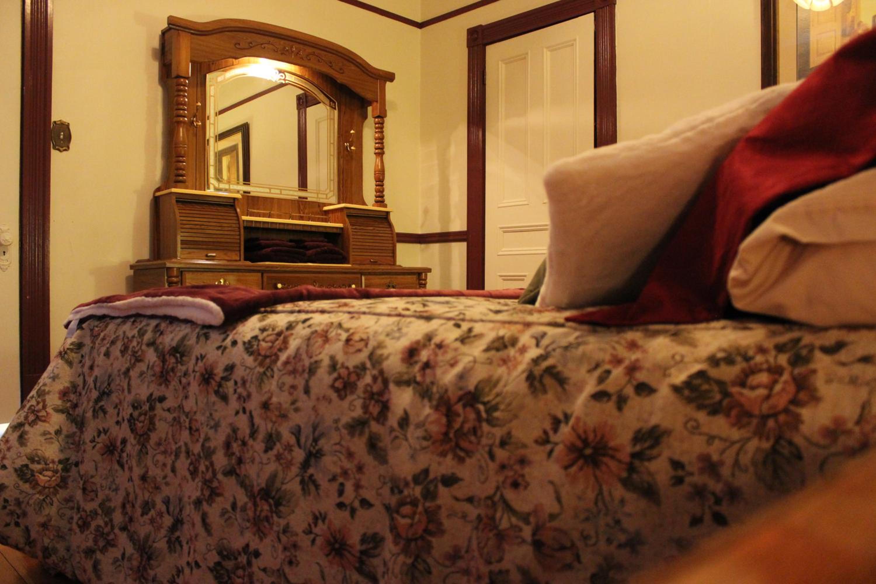 Superior Queen Room - Photo 8