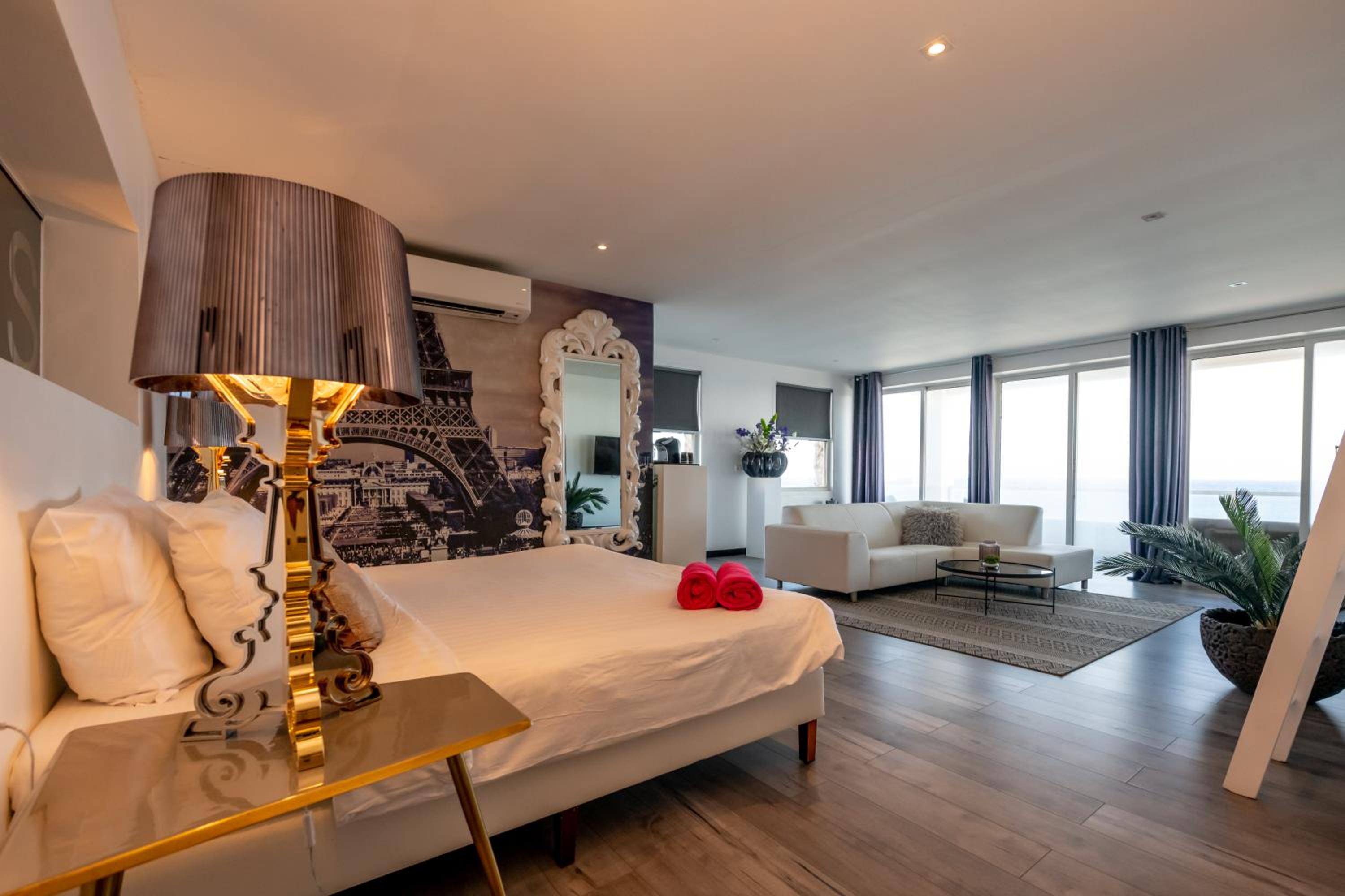 Junior Suite Ocean Front
