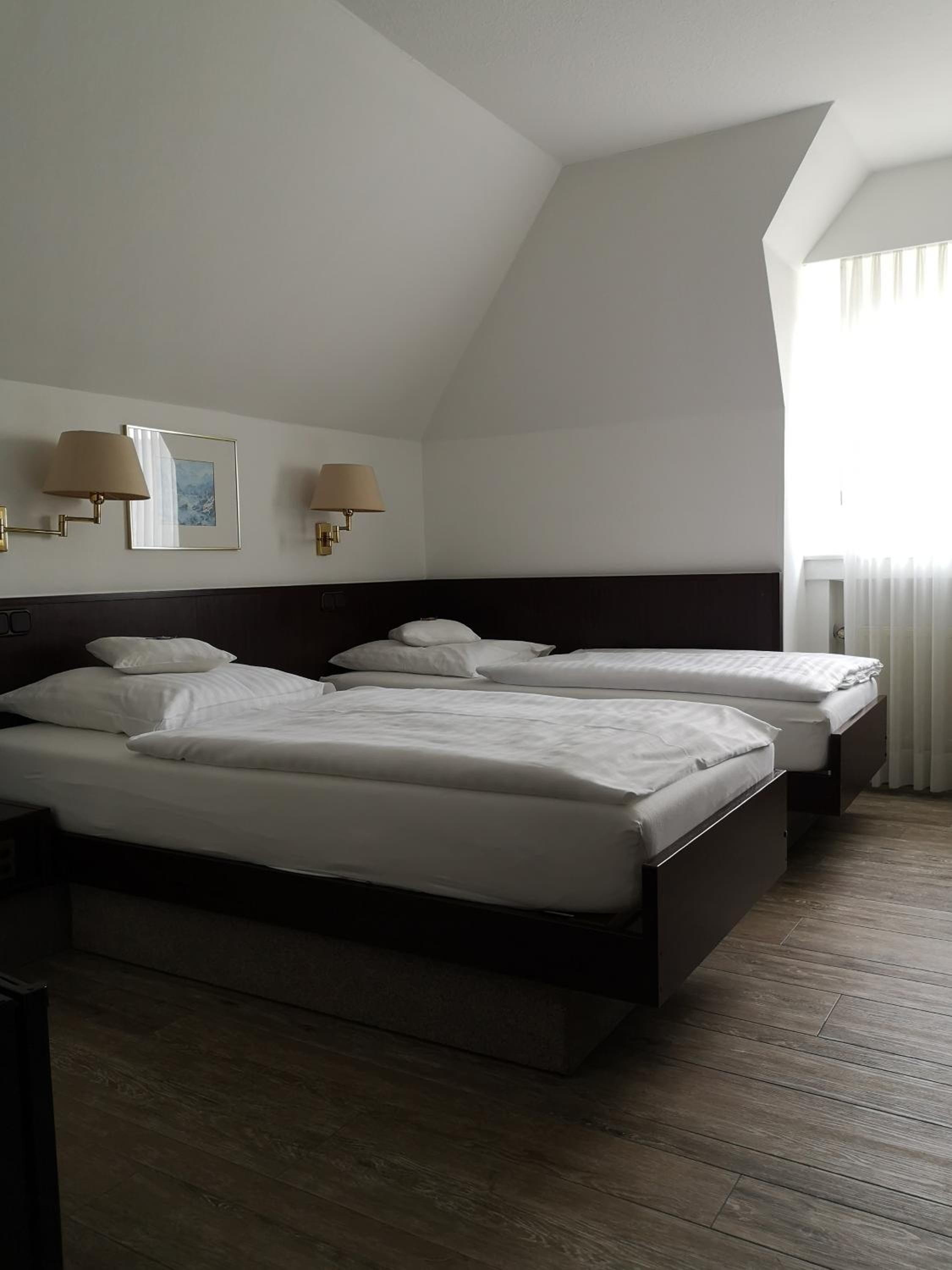 Double or Twin Room with Bathroom photo 1