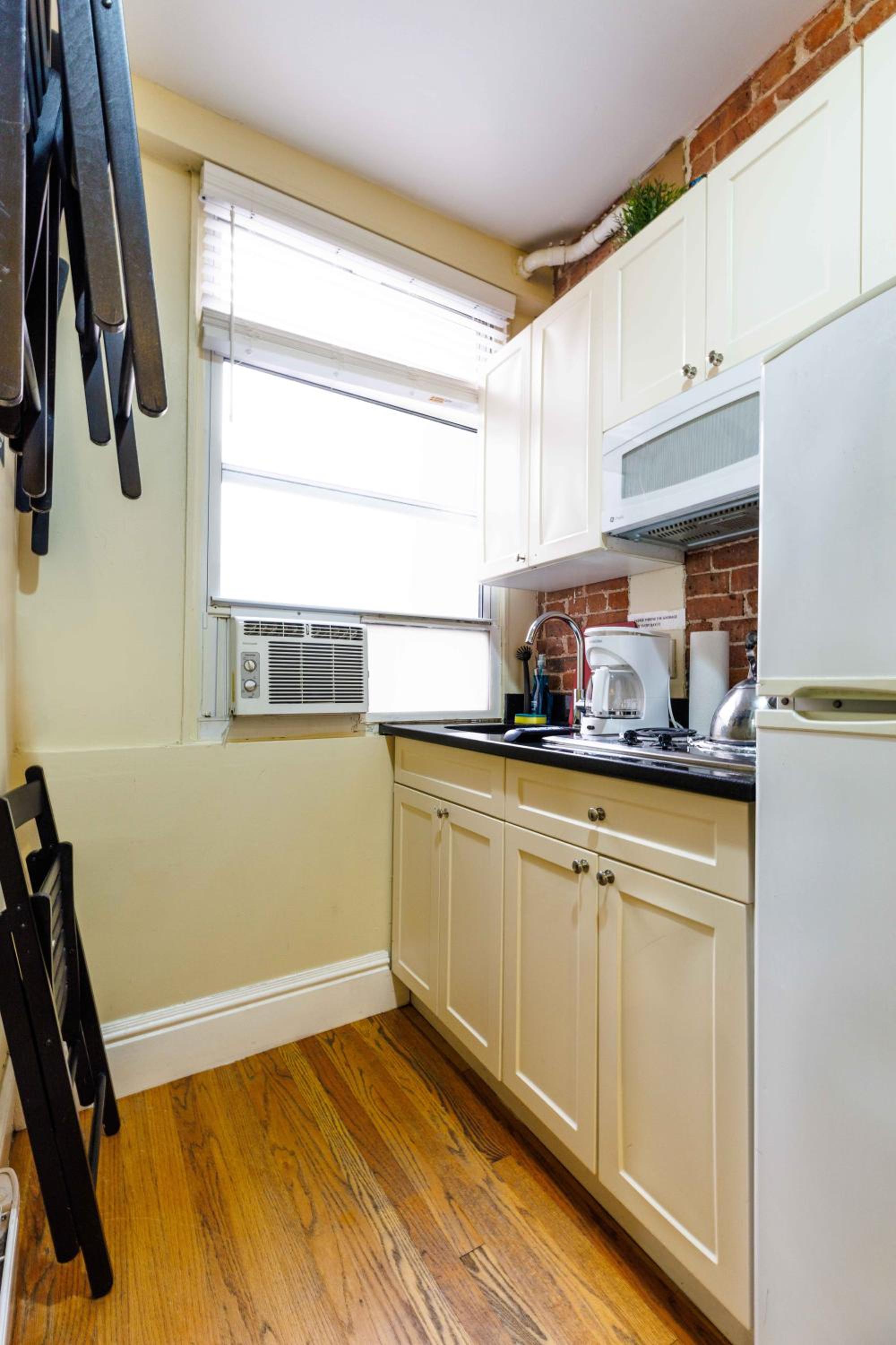 Studio Apartment photo 2