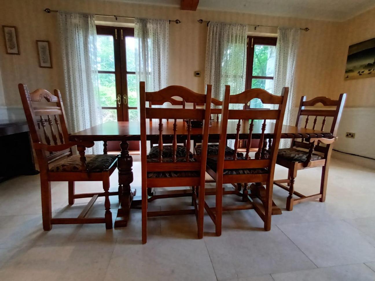 Three-Bedroom House - Photo 10