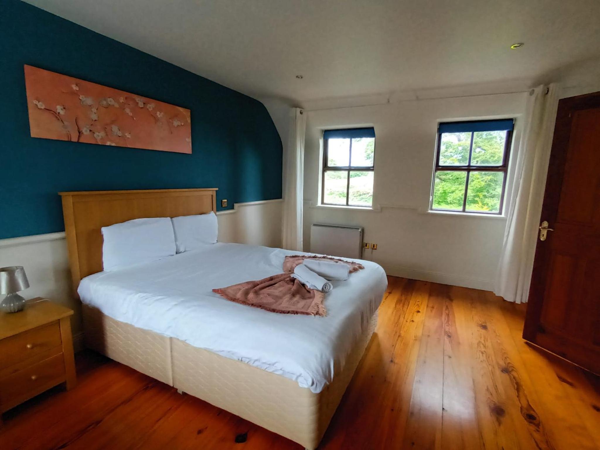 Three-Bedroom House - Photo 14