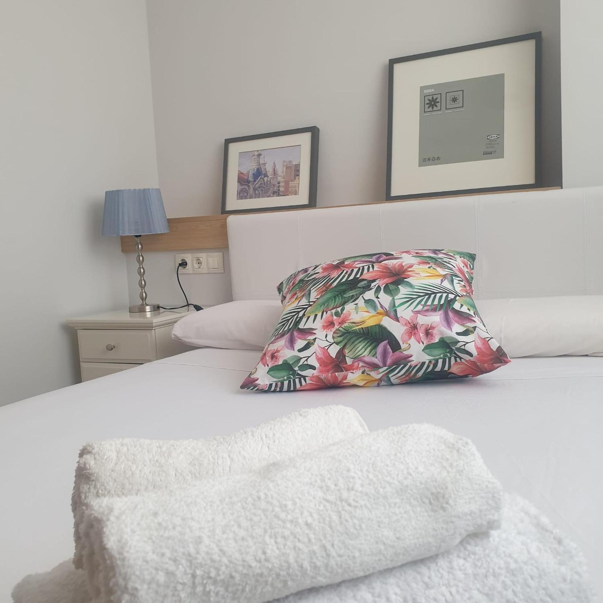 Apartamento de Dos Habitaciones con Terraza