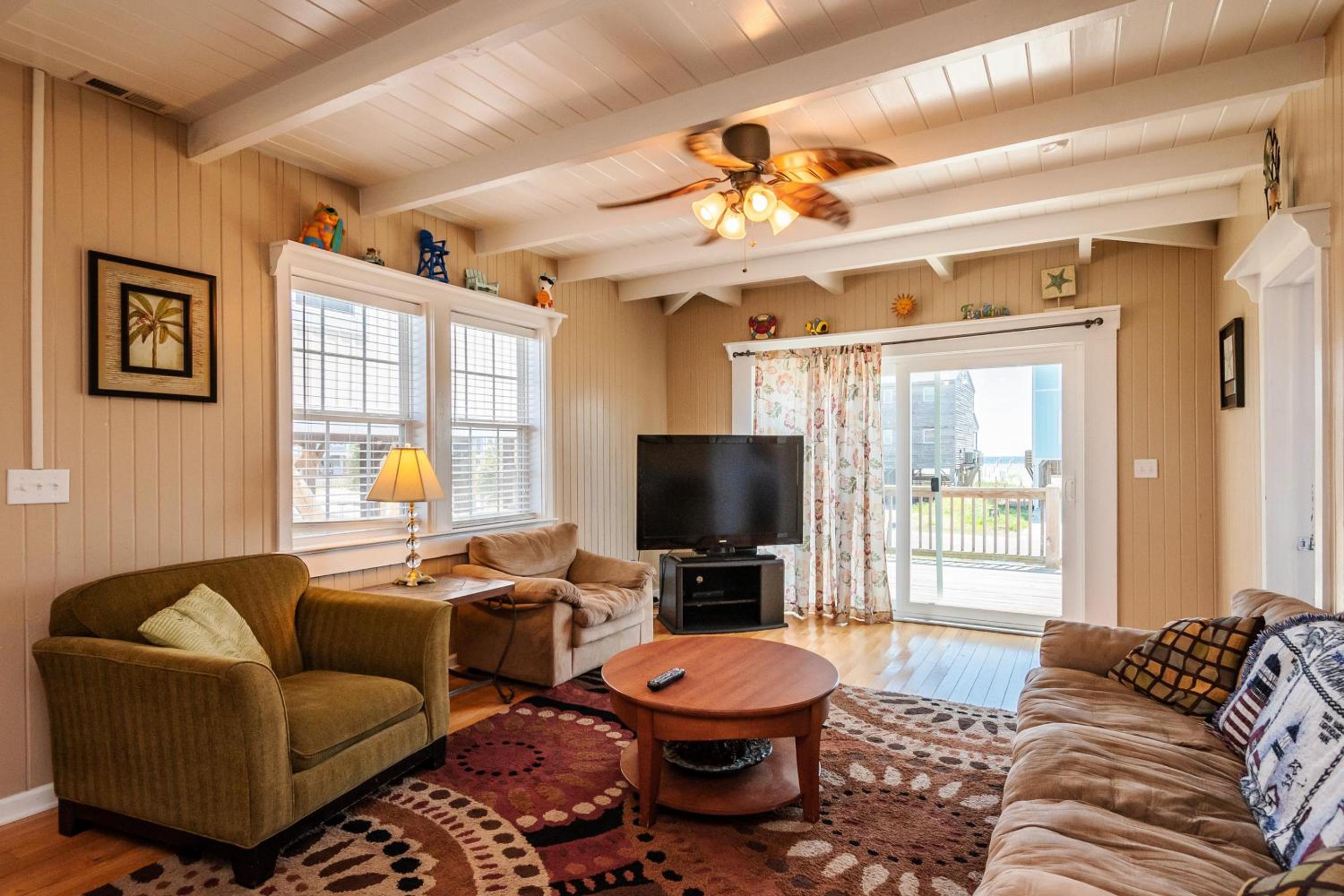 Three-Bedroom House photo 2