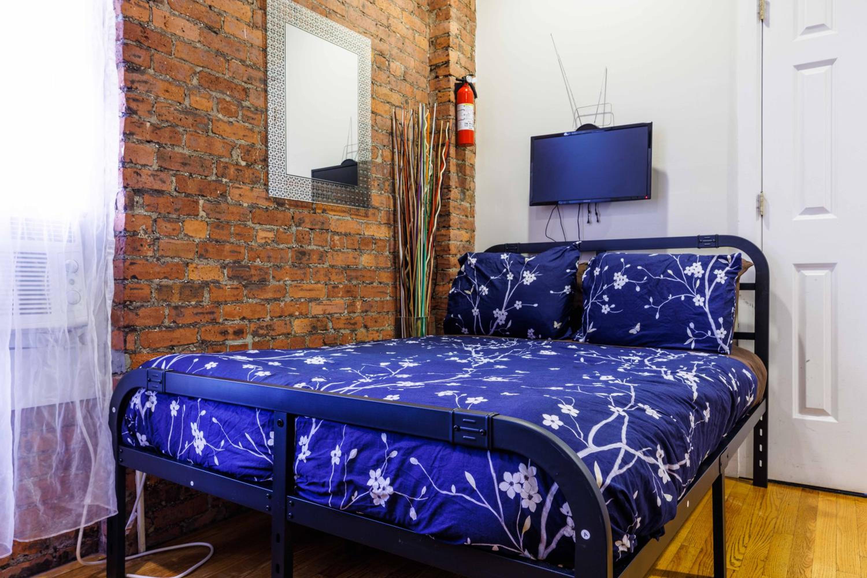 Studio Apartment photo 1