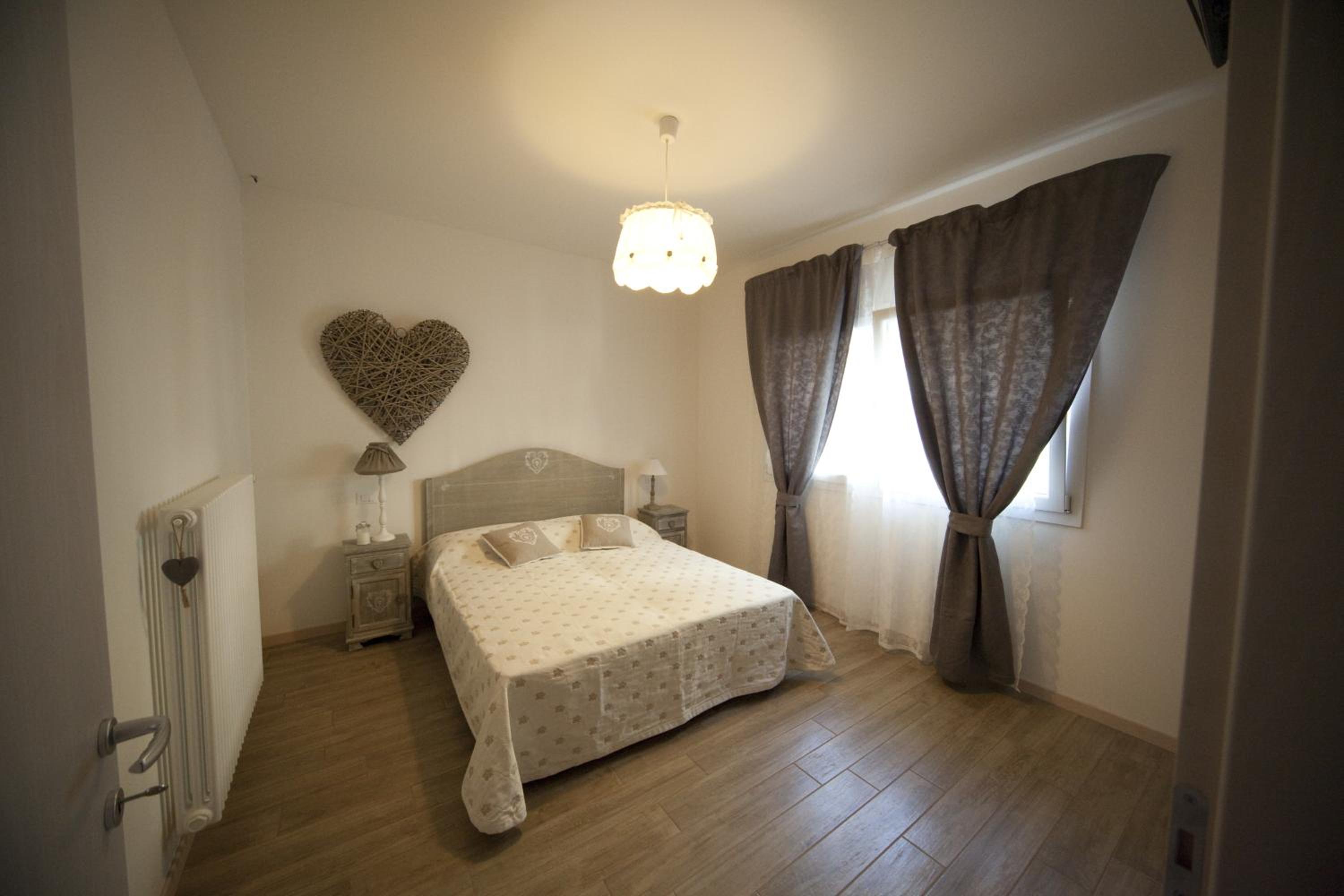 Double or Twin Room - Photo 13