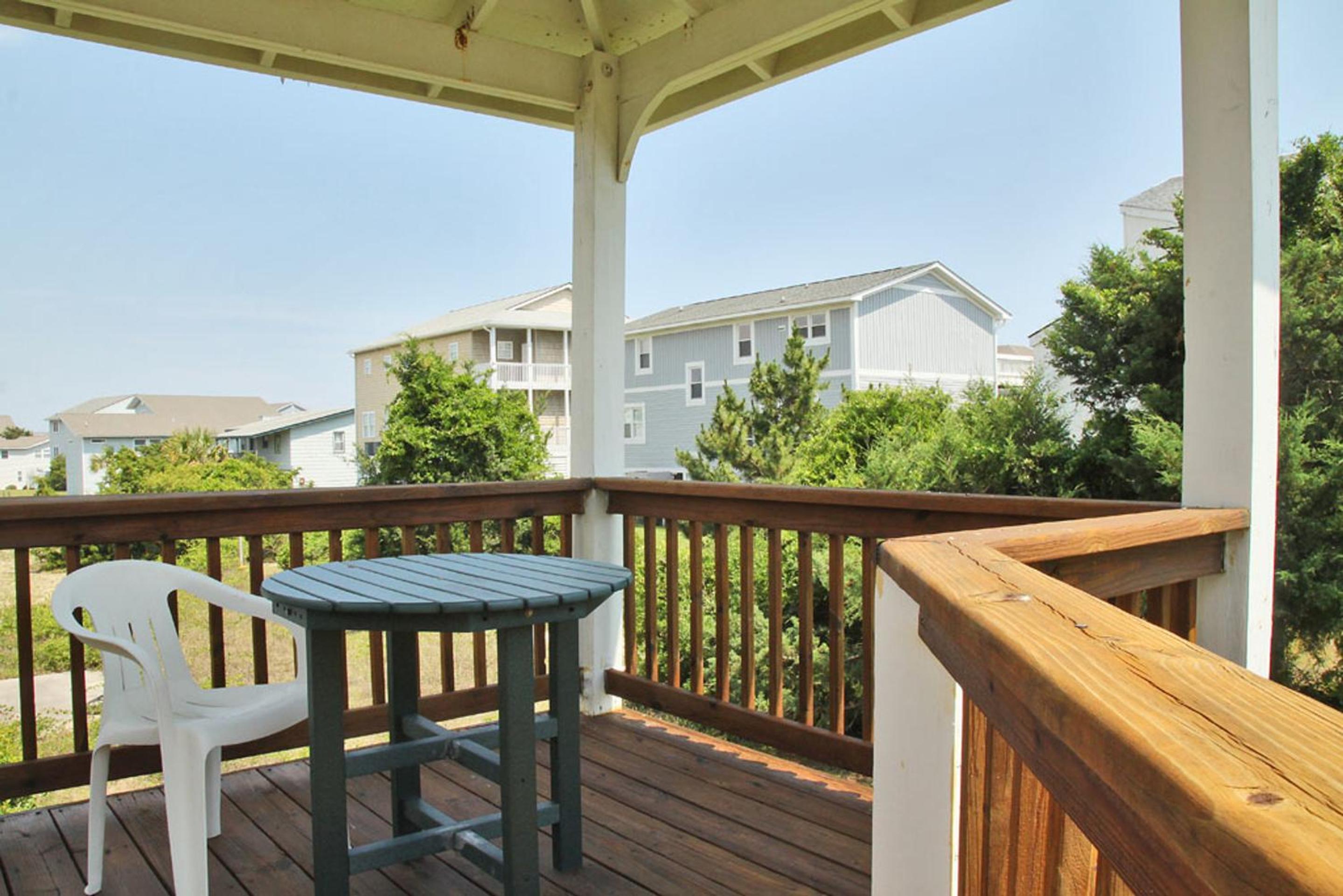 Three-Bedroom House photo 2