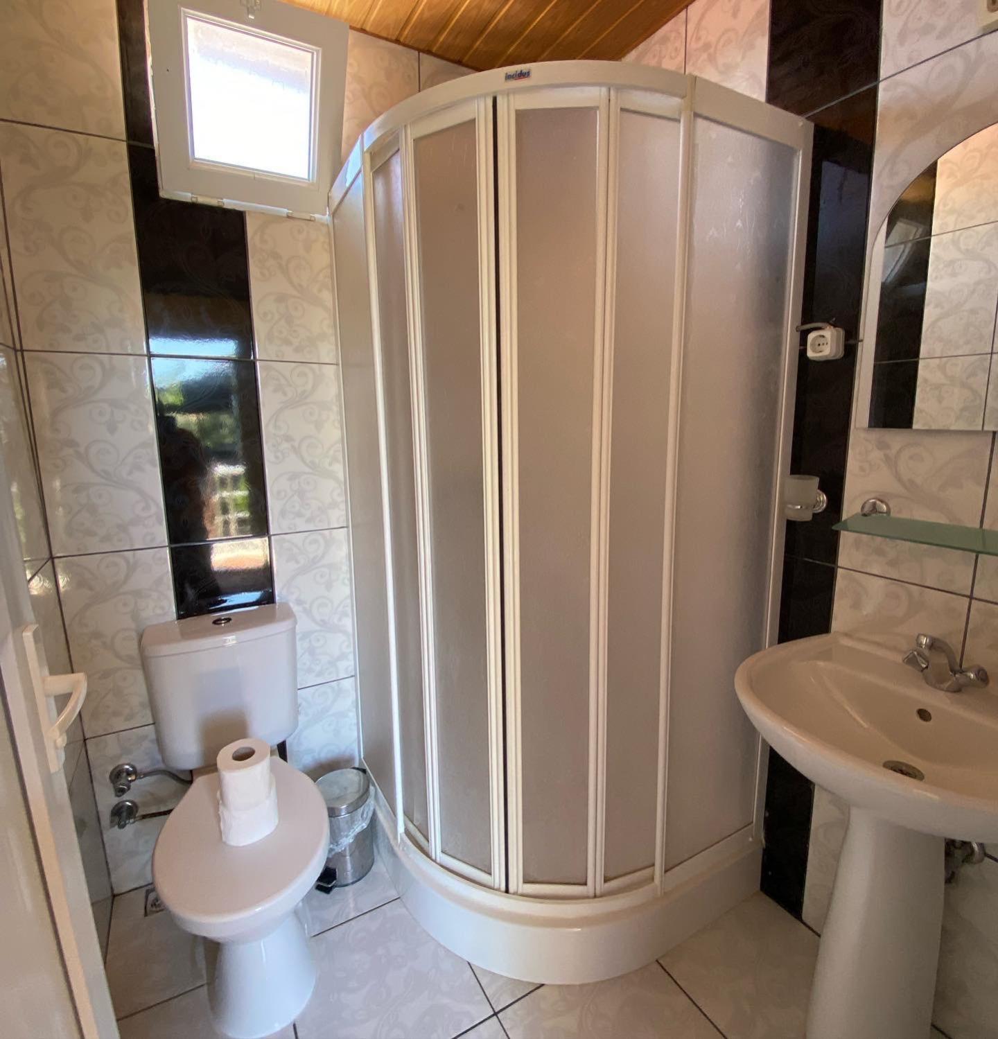 Standard Double or Twin Room - Photo 21