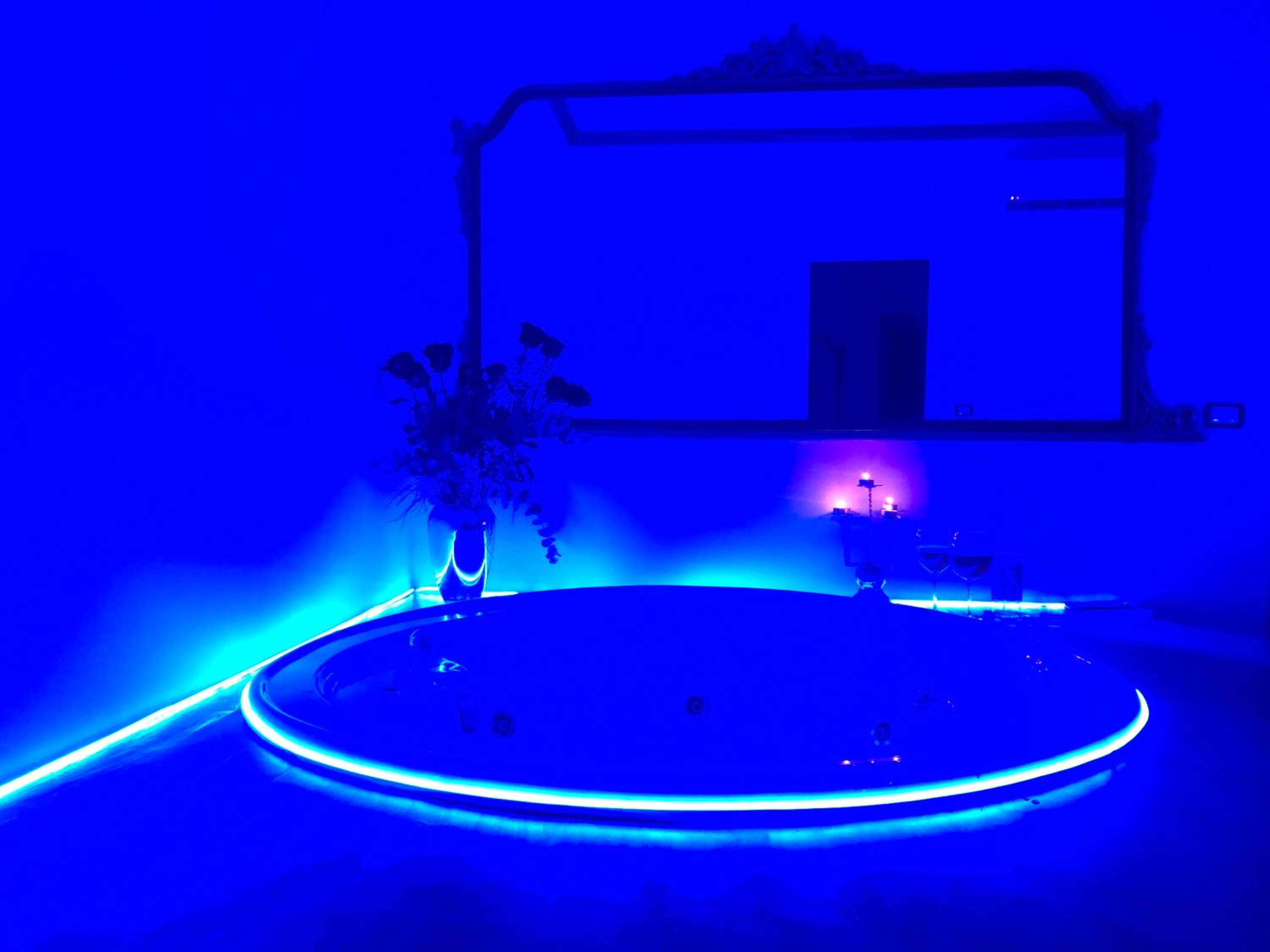Suite with Spa Bath - Photo 5