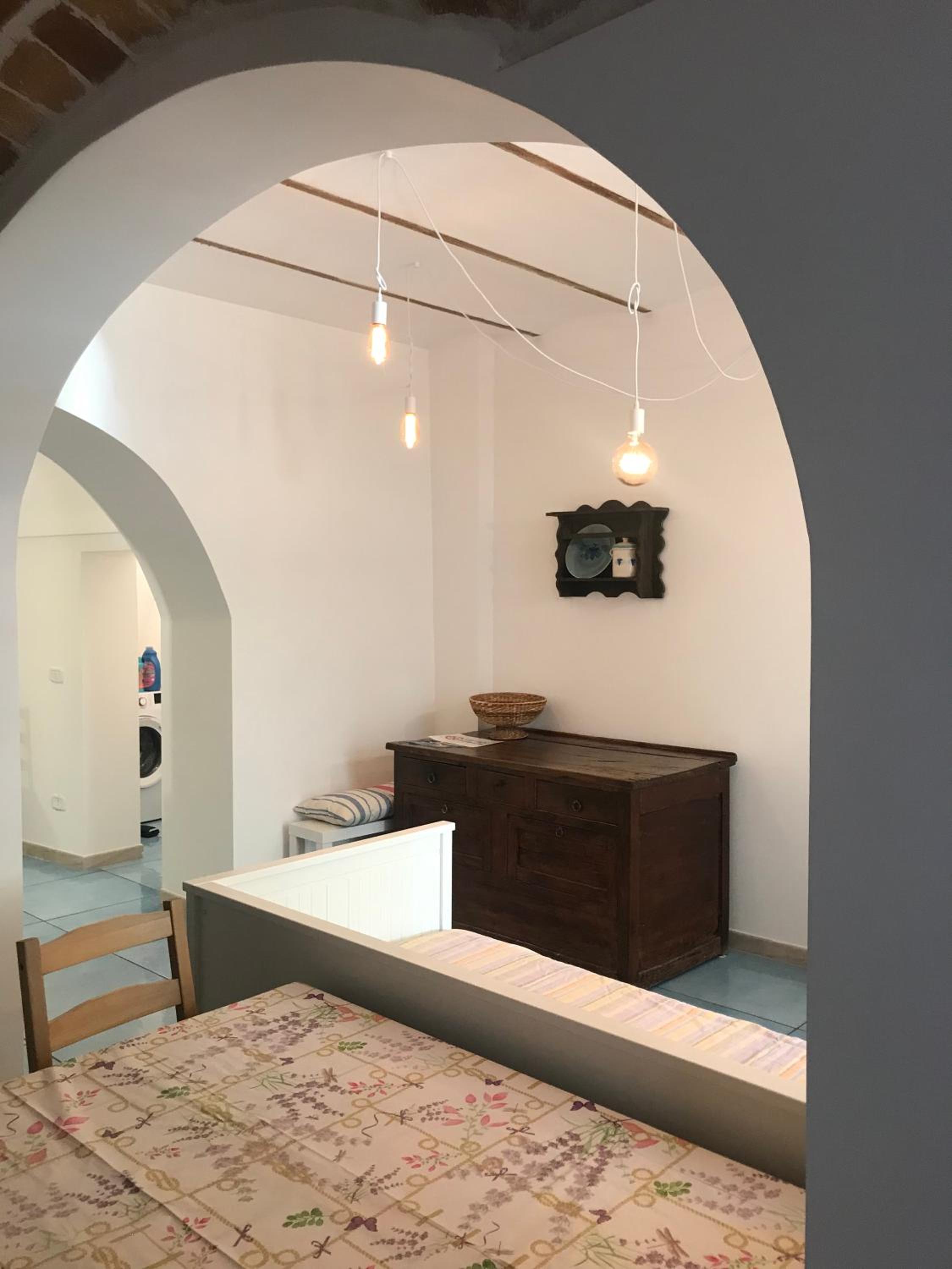 One-Bedroom House - Photo 20