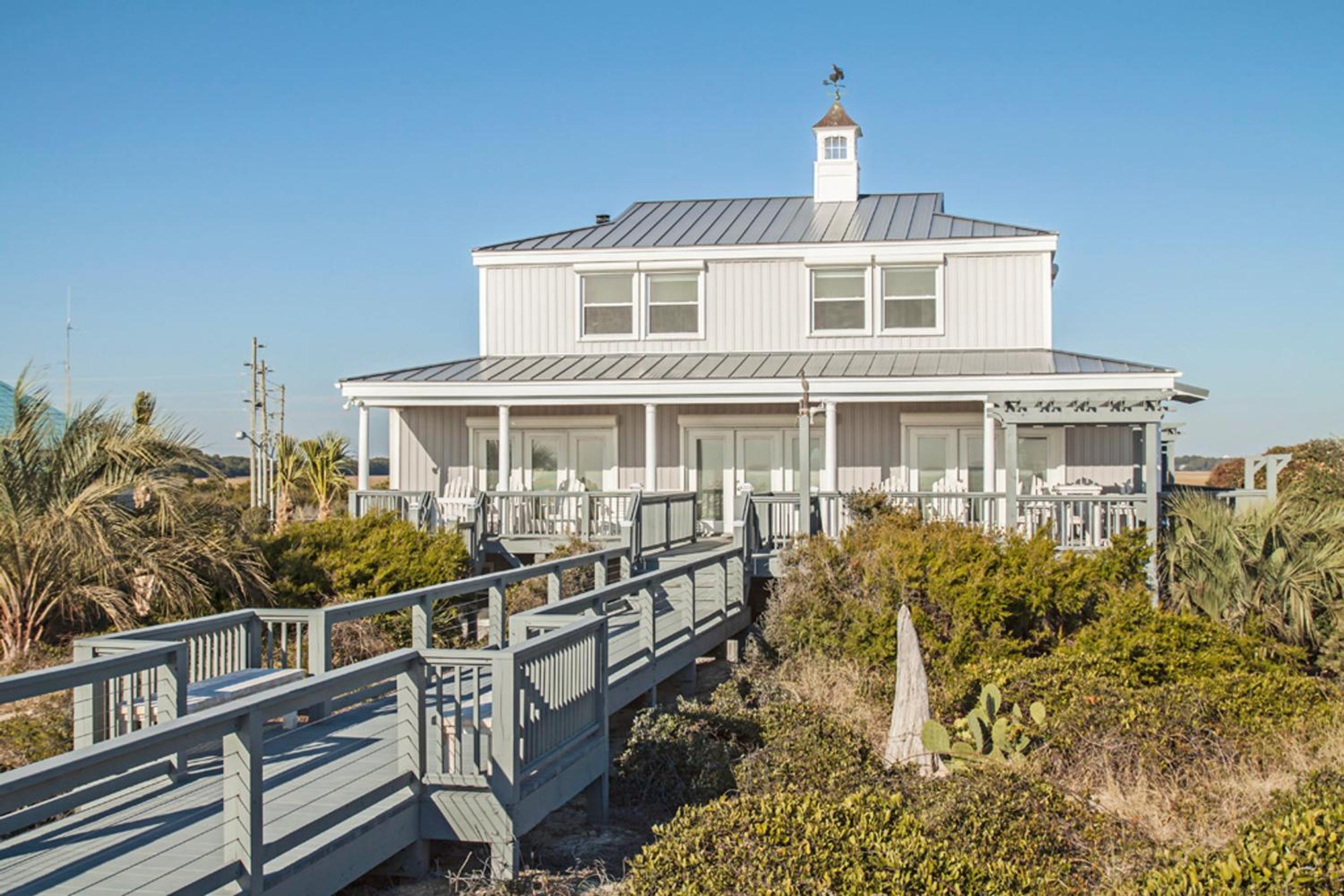 Seven-Bedroom House photo 2