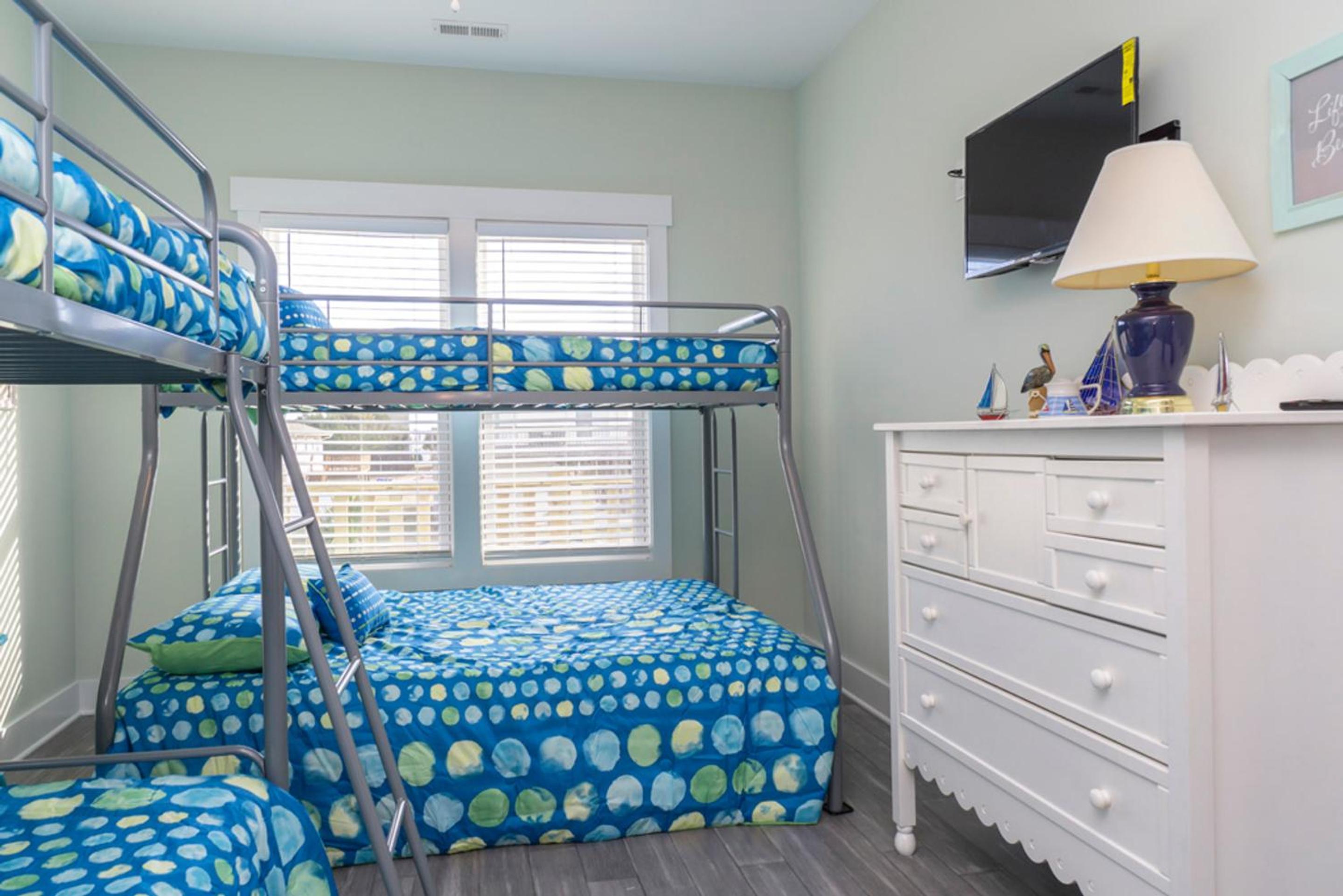 Four-Bedroom House photo 1