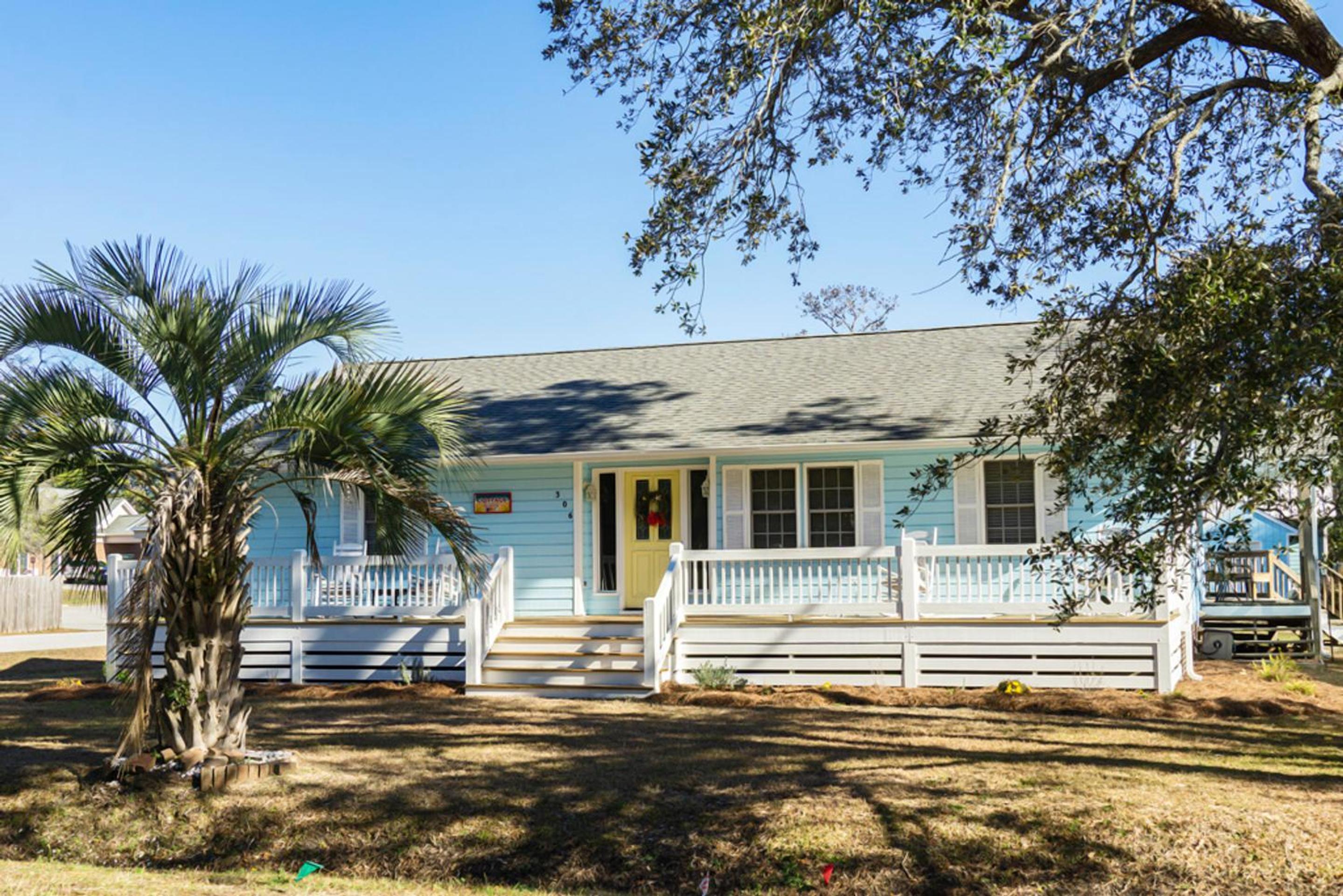 Three-Bedroom House photo 2