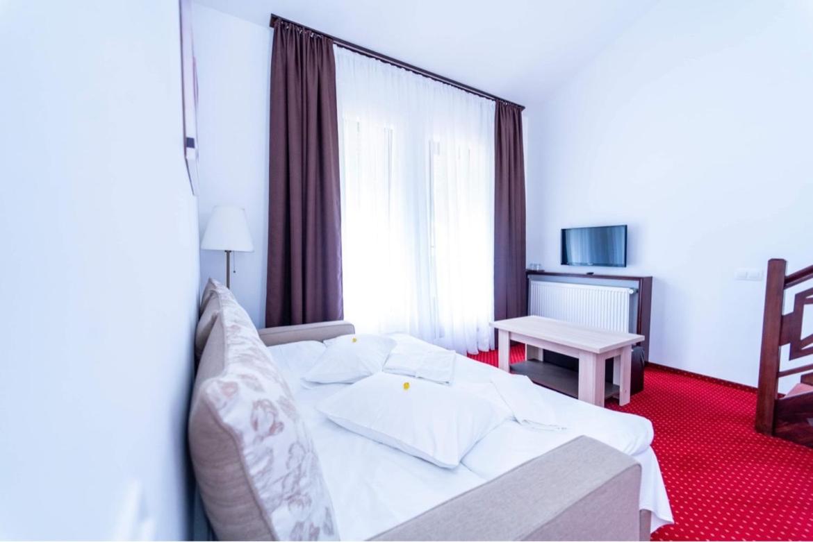 Duplex Suite with Balcony photo 3