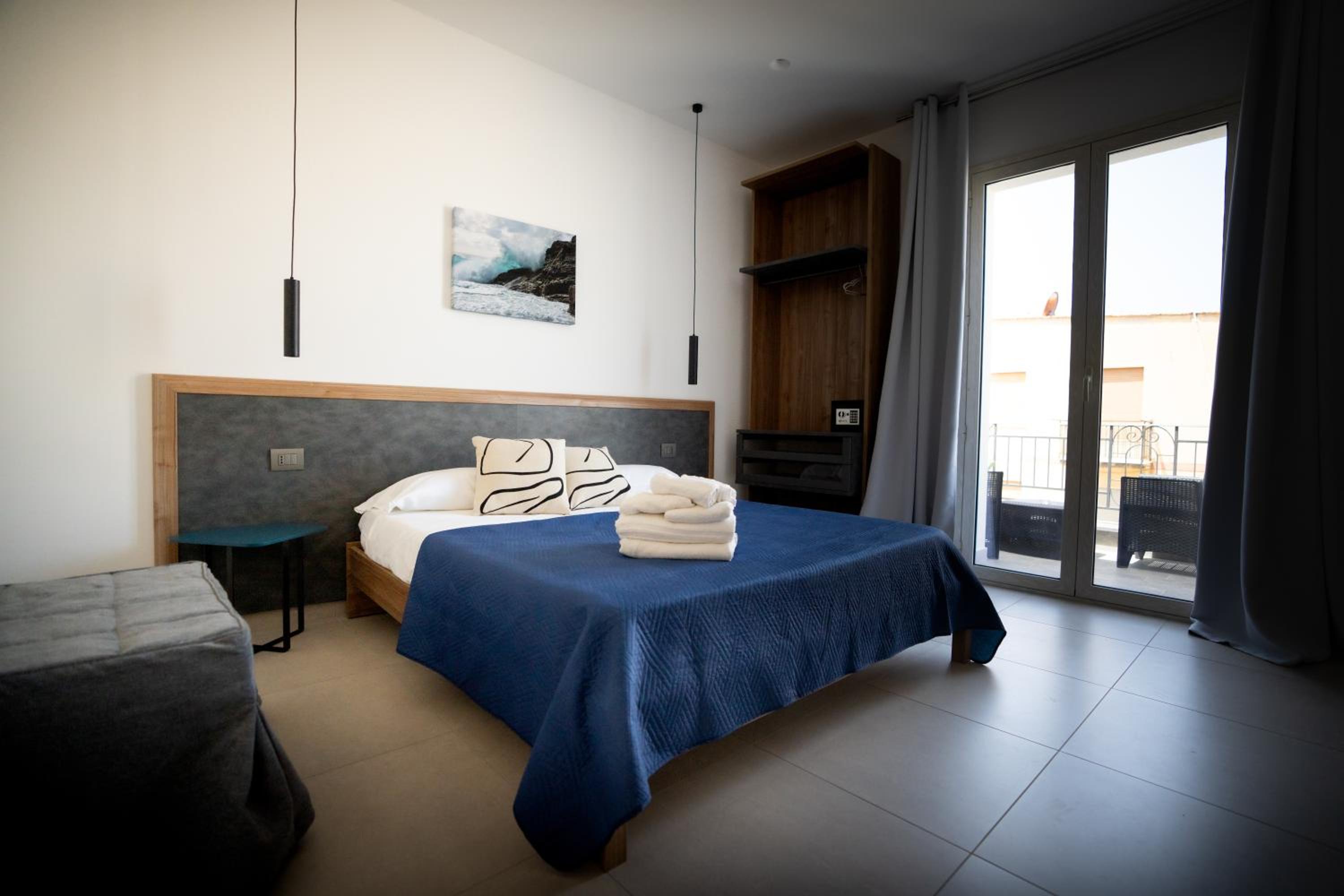 Triple Room with Terrace