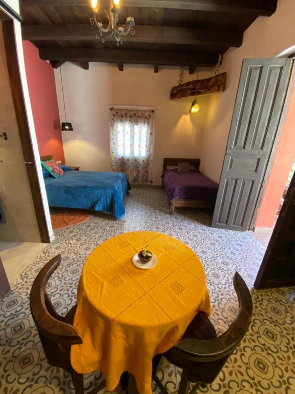 Triple Room with Private Bathroom photo 2