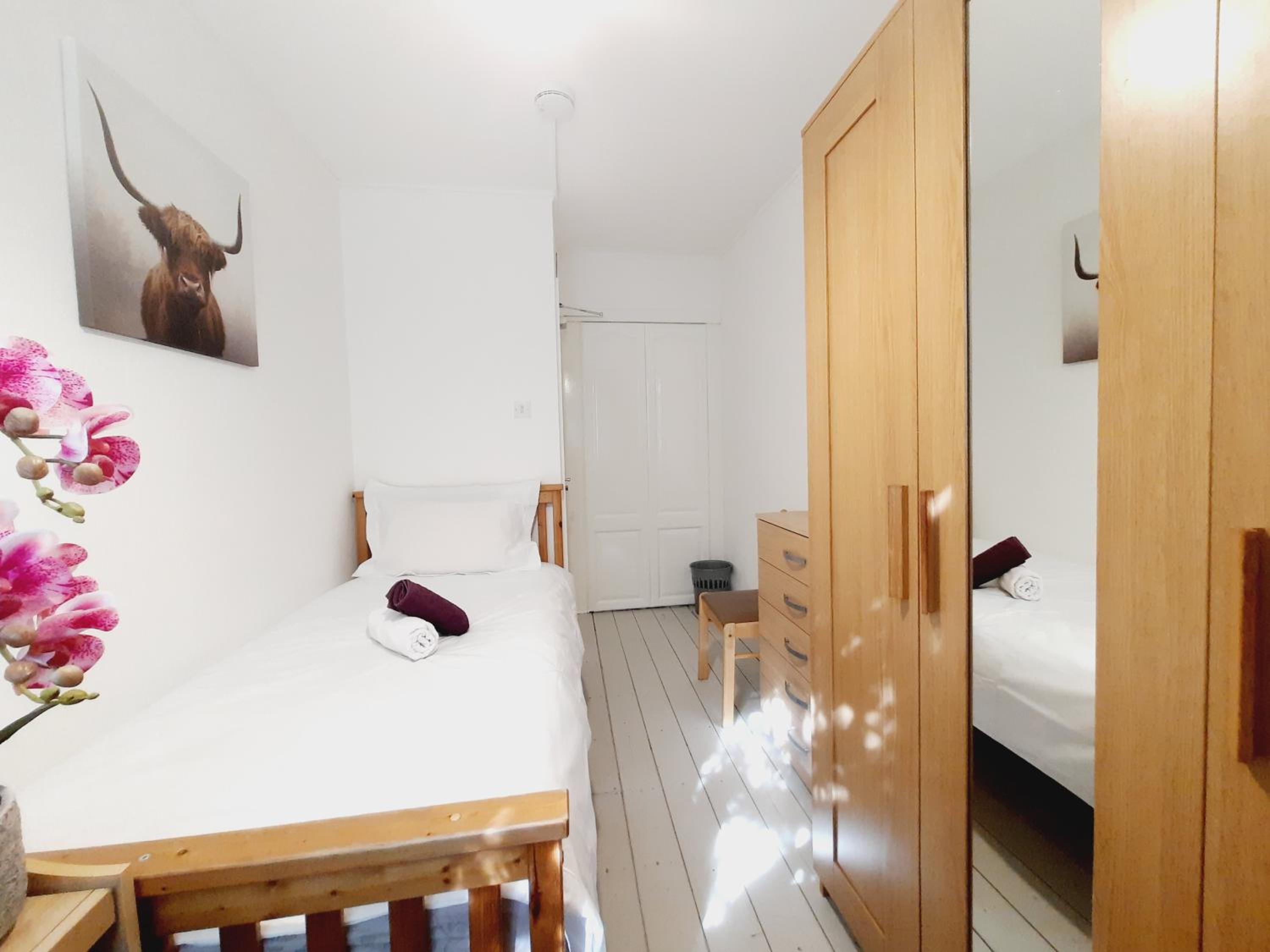 Standard Single Room with Shared Bathroom photo 1