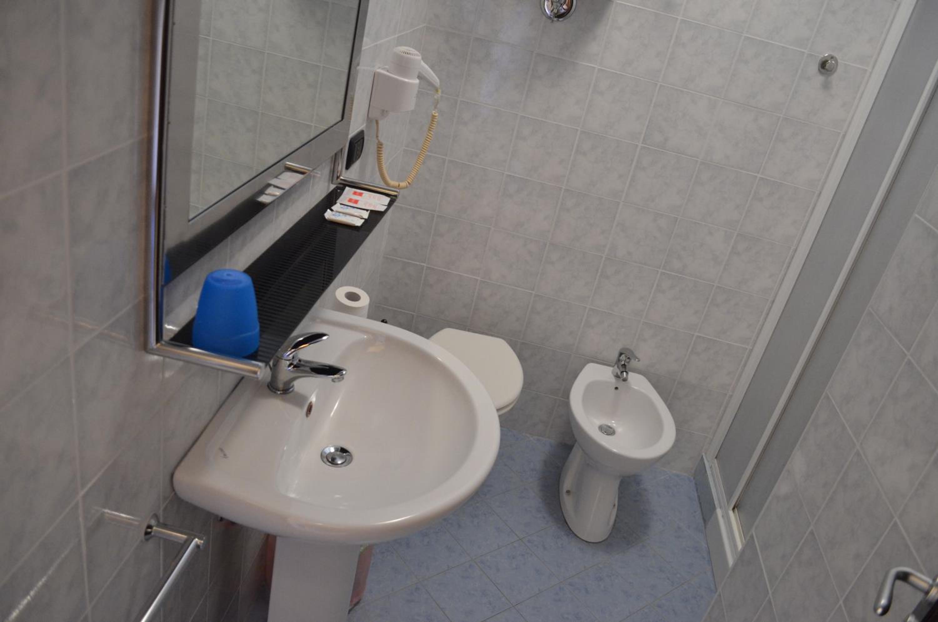 Triple Room with Sea View - Photo 4