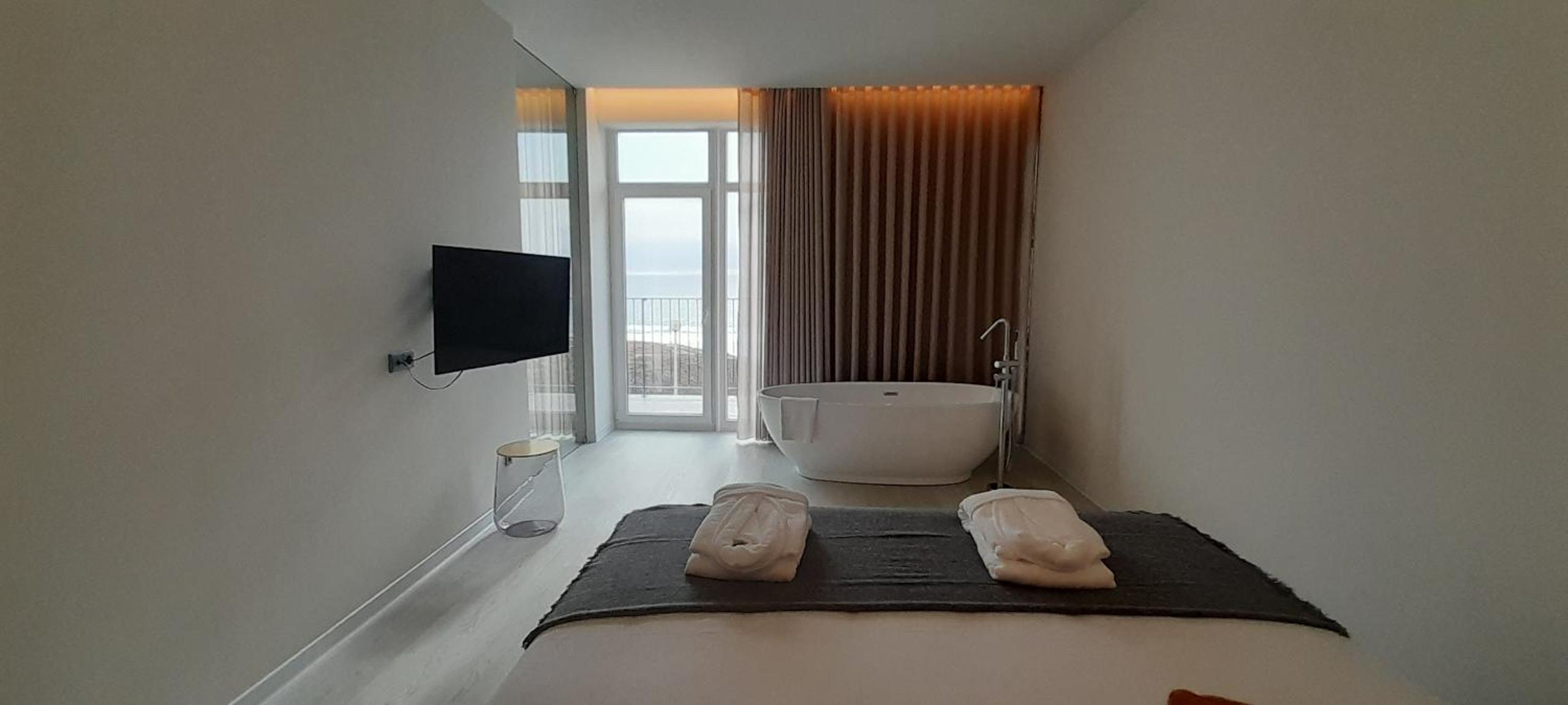 Master Suite with Sea View - Photo 1