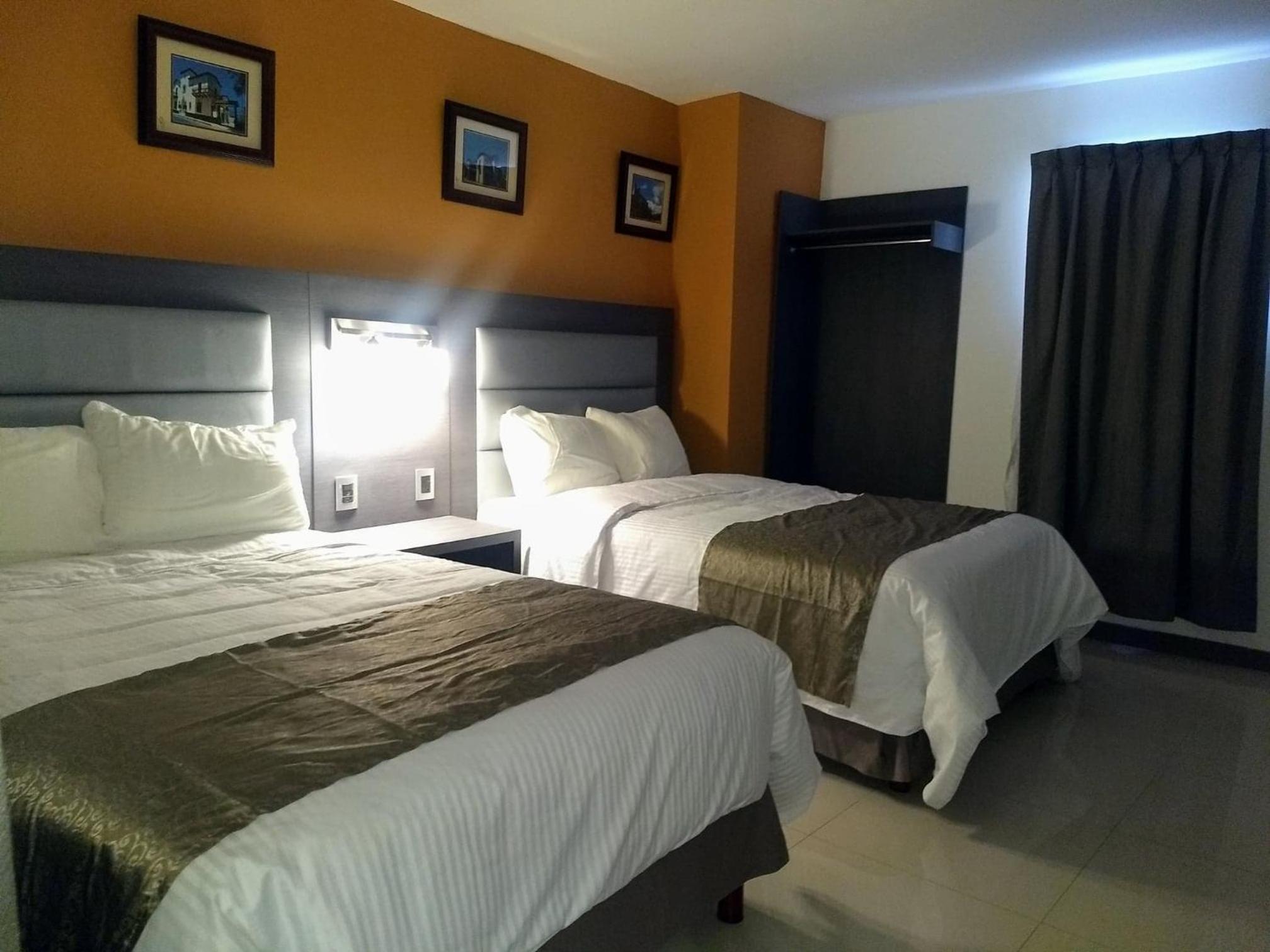 Twin Room - Photo 9
