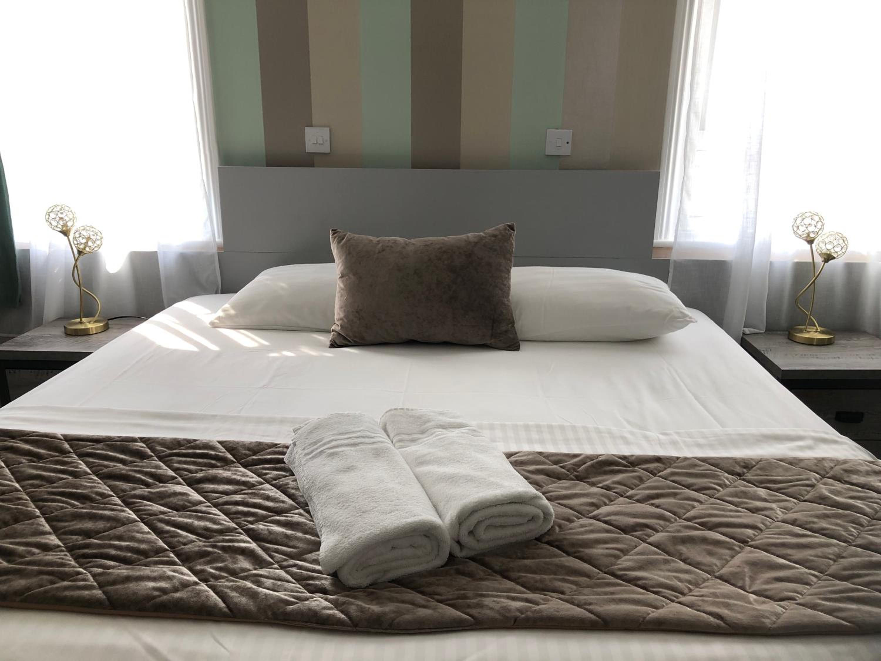 Super King - Large Double Room photo 2