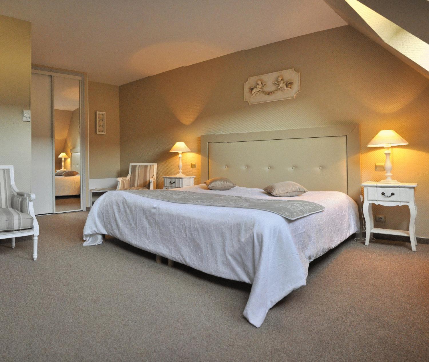 Luxe Room - Photo 2