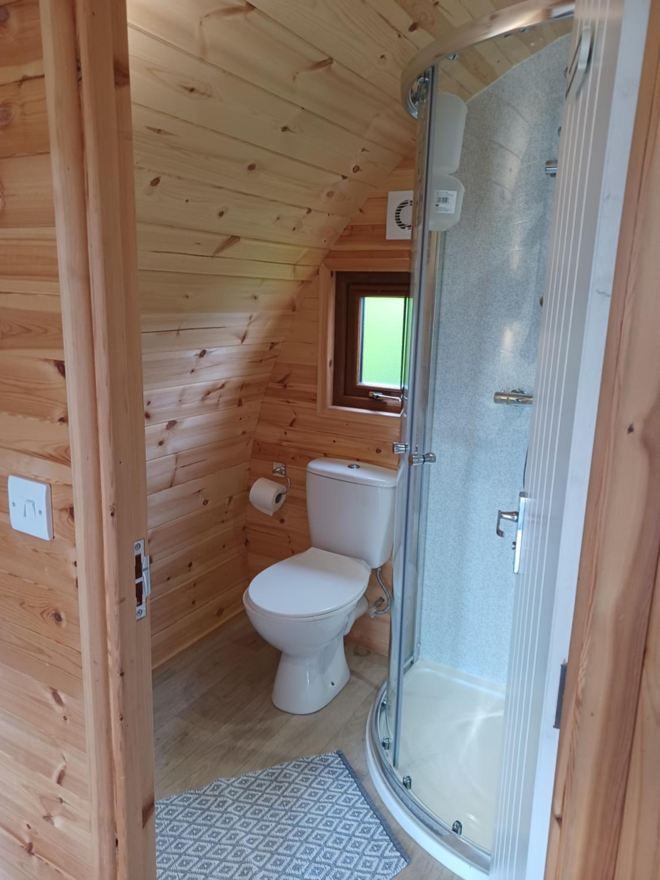Double Room - Photo 6