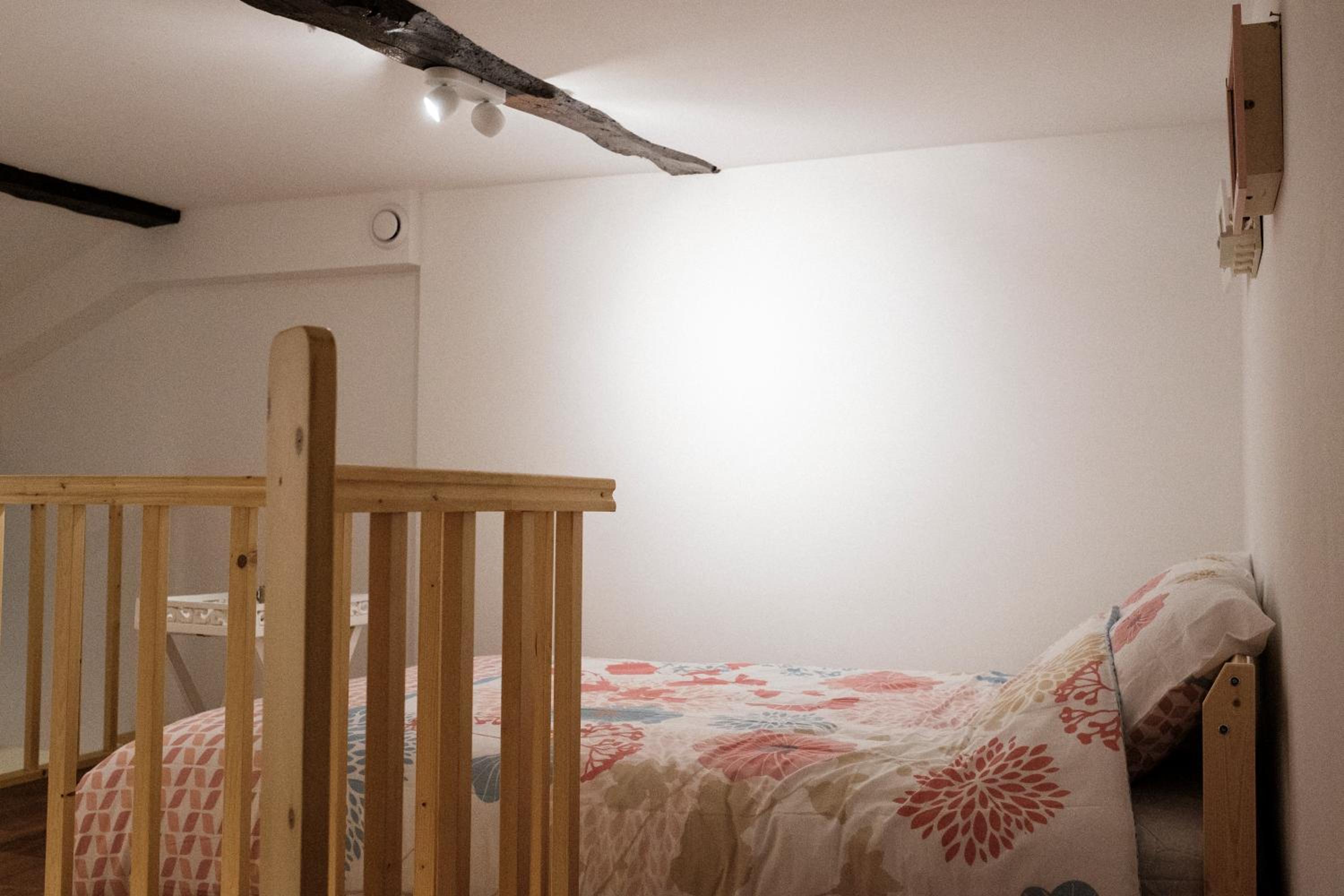 One-Bedroom Apartment - Photo 3