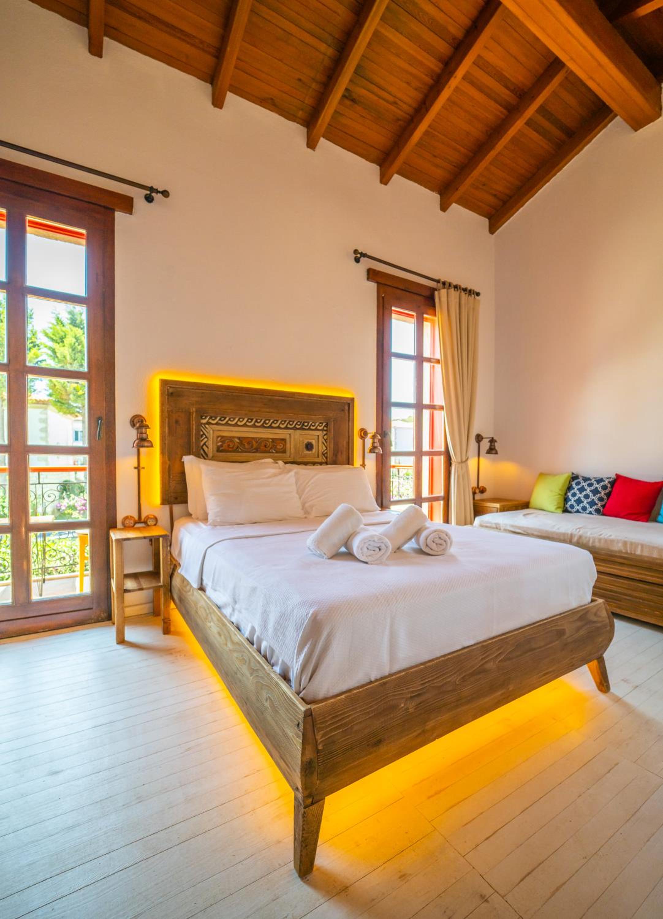 Superior Double or Twin Room photo 3