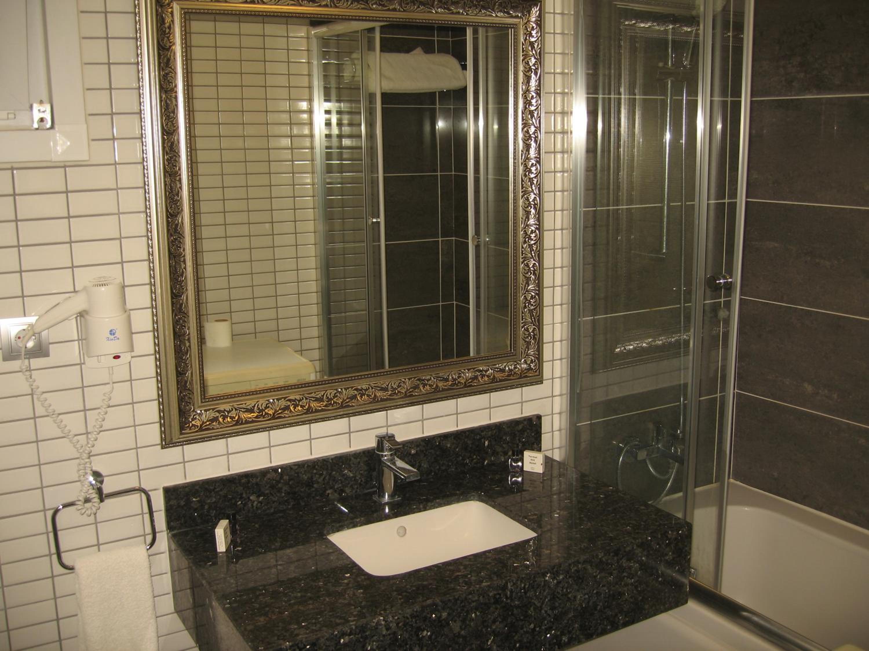 Two-Bedroom Apartment (6 Adults) photo 3