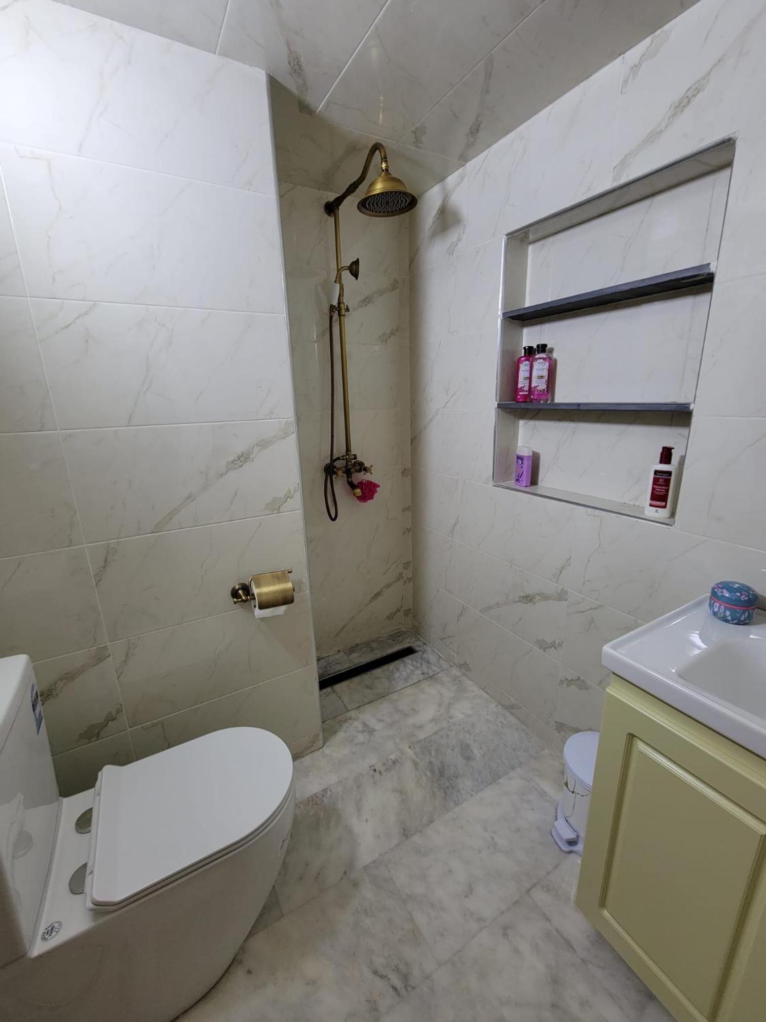 Three-Bedroom Apartment - Photo 25