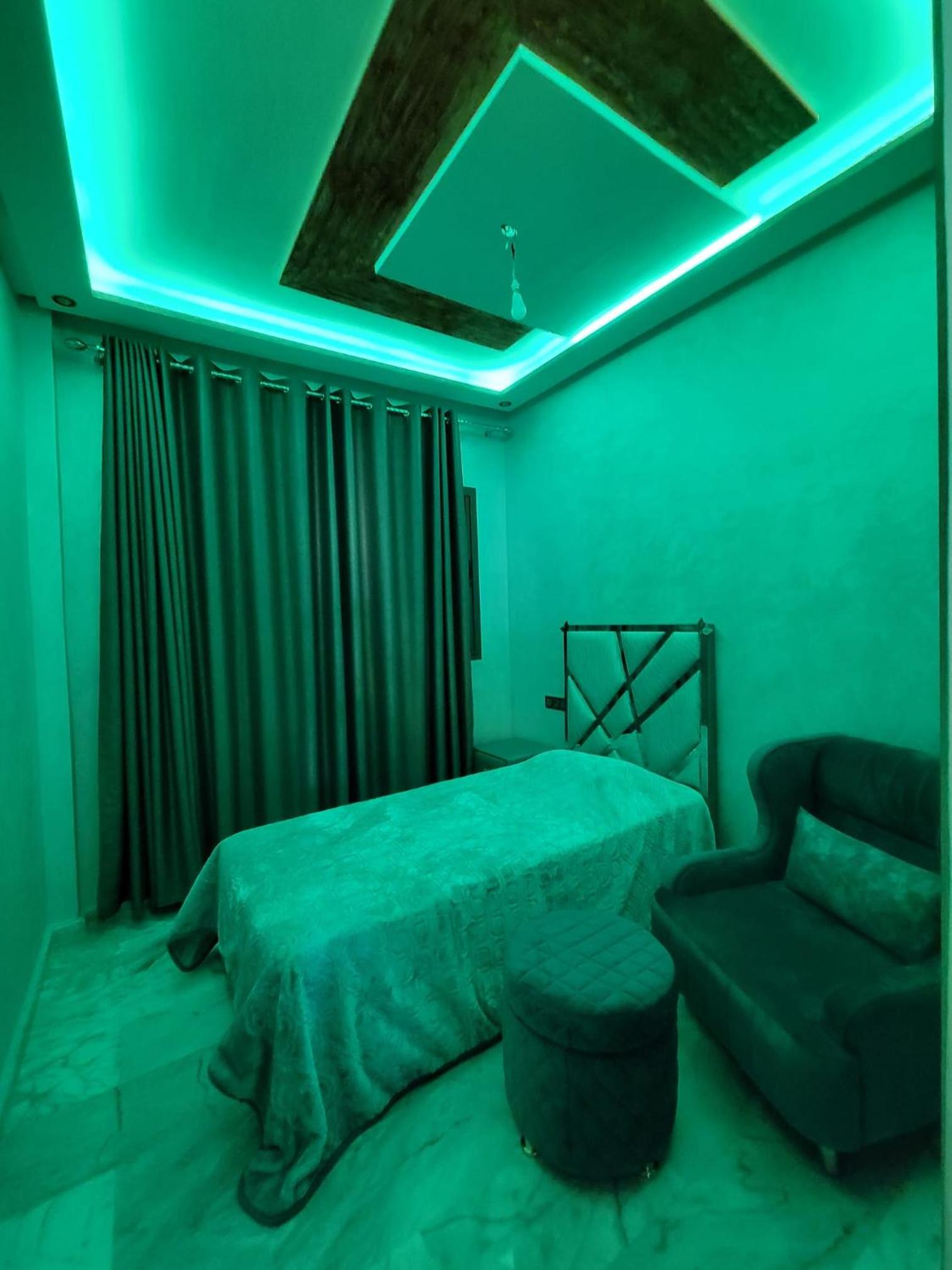 Three-Bedroom Apartment - Photo 30