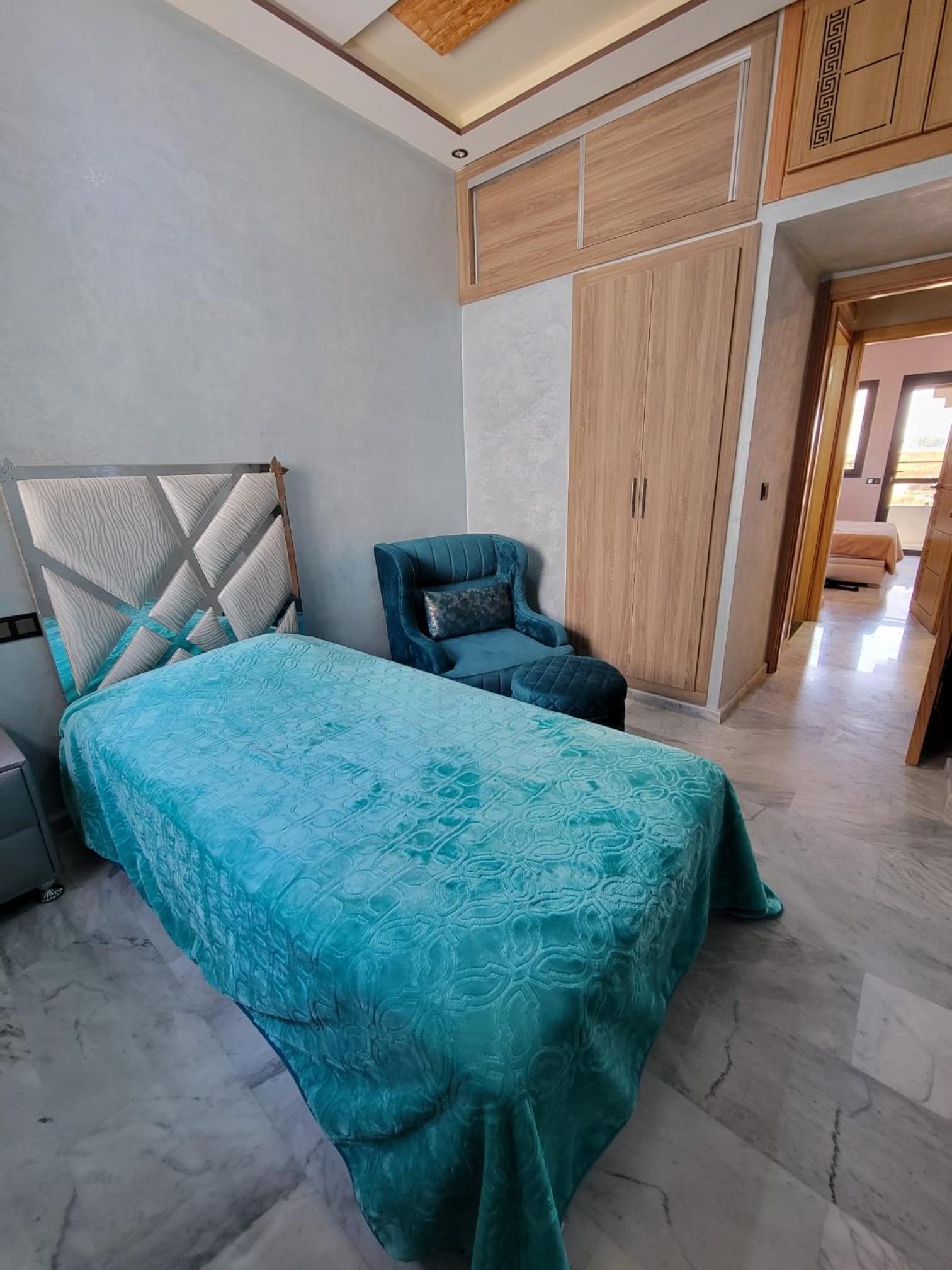 Three-Bedroom Apartment - Photo 7