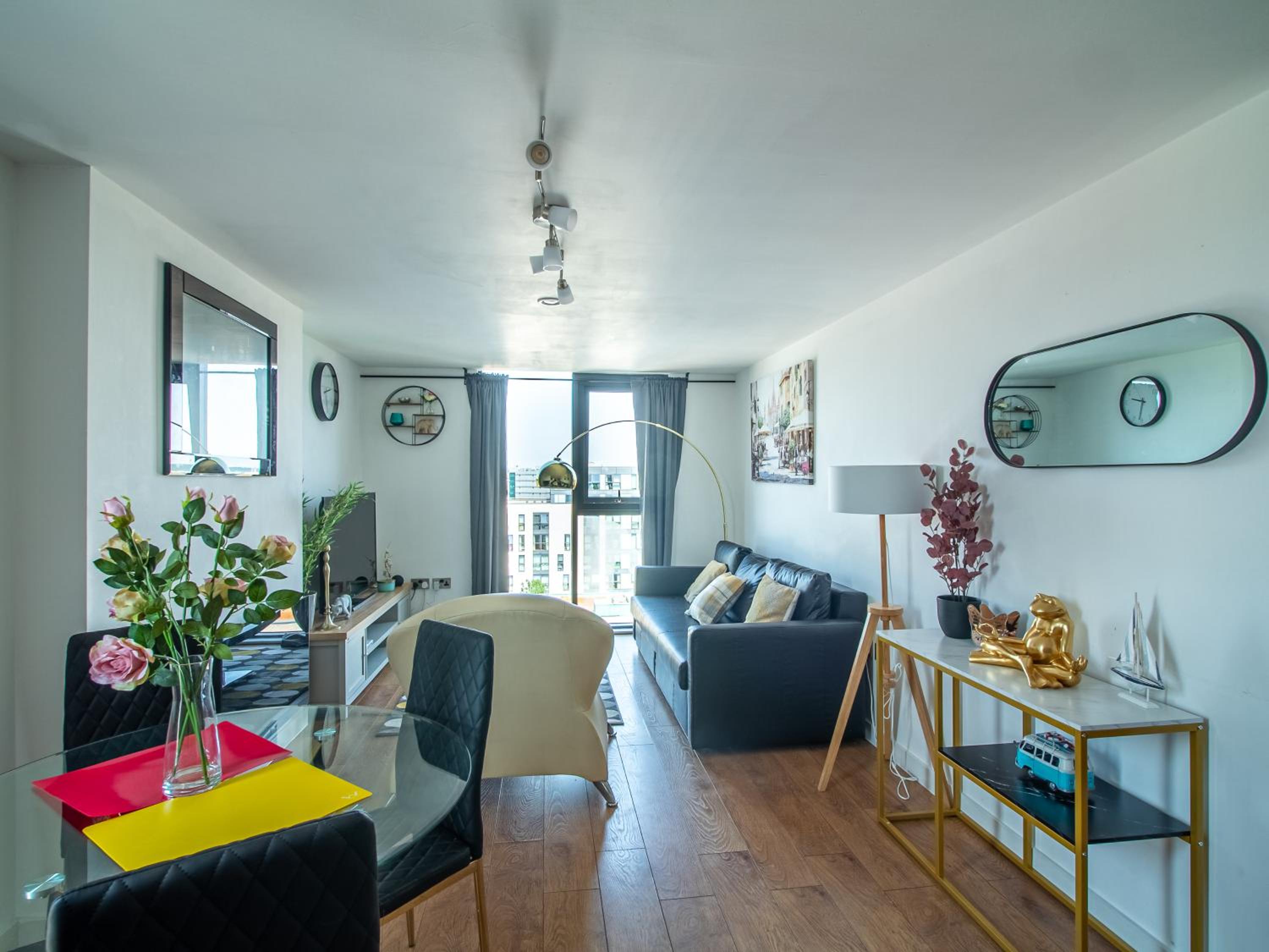 Two-Bedroom Apartment - Photo 26