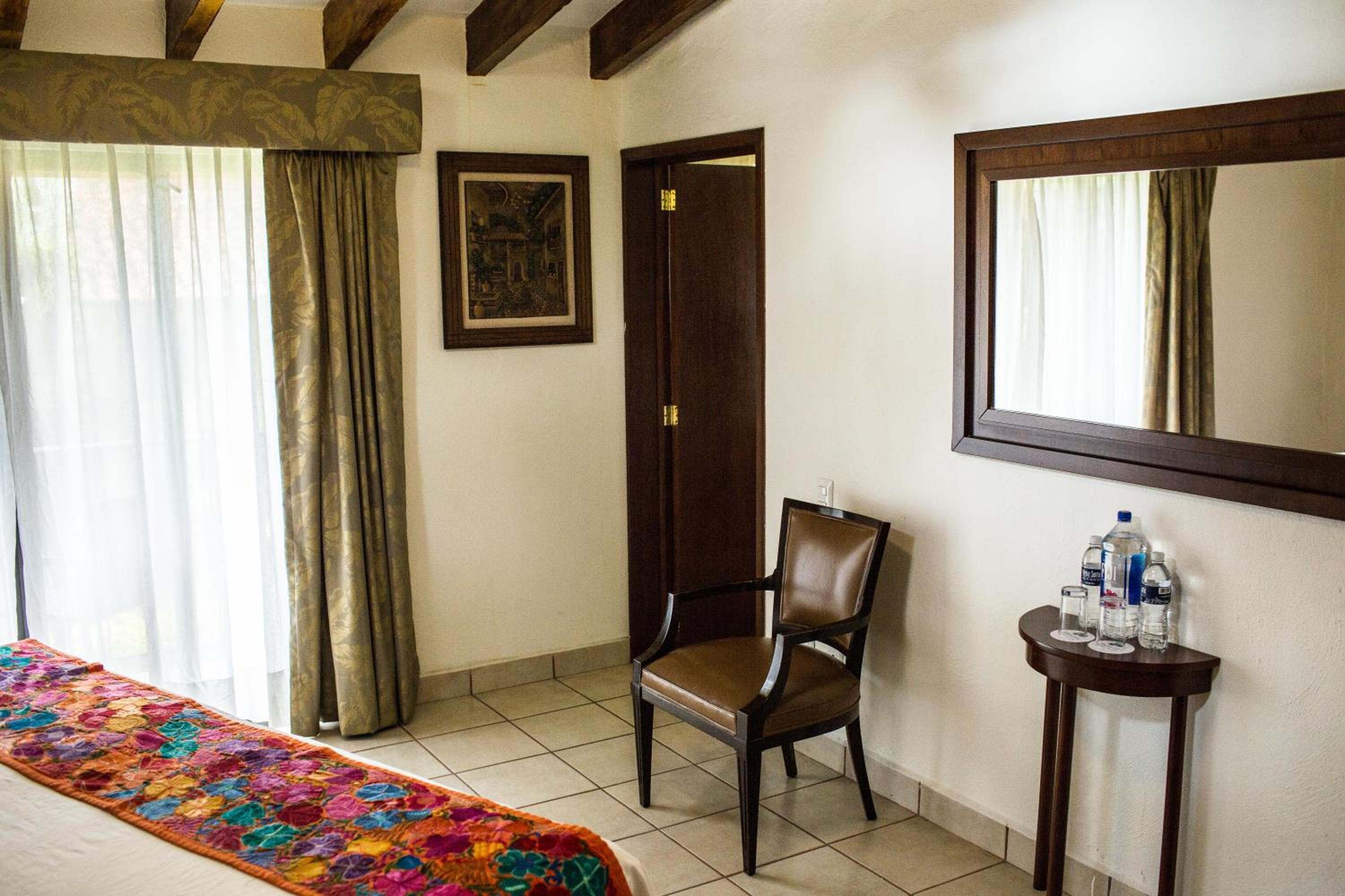 Two-Bedroom Suite - Photo 4