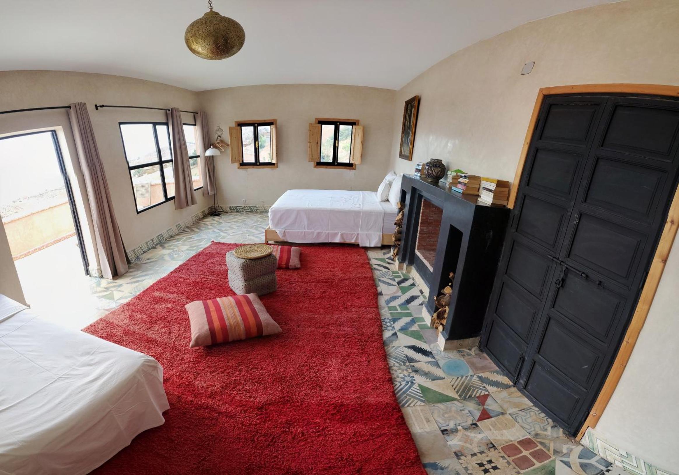 Triple Room with Balcony - Photo 2