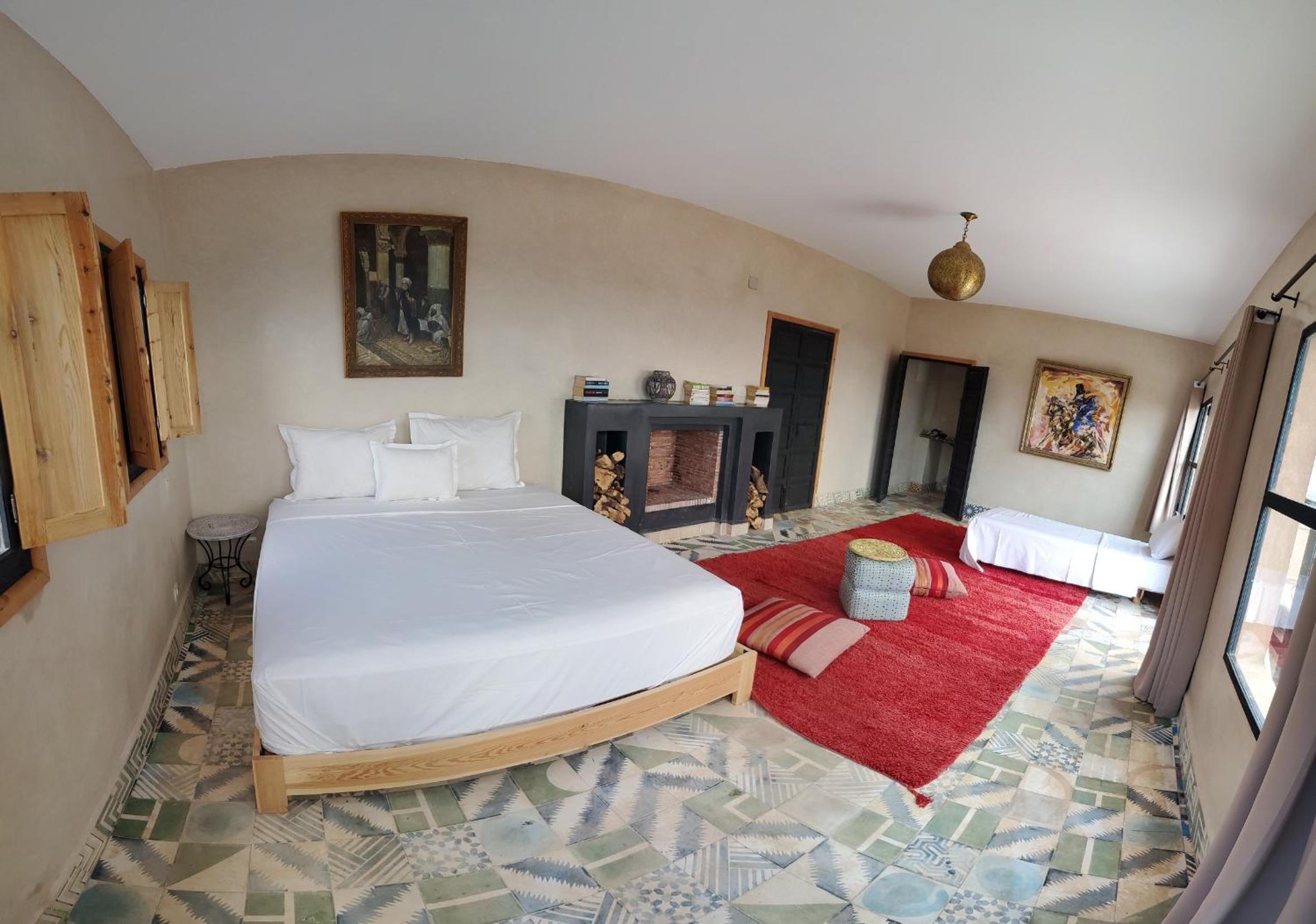 Triple Room with Balcony - Photo 9