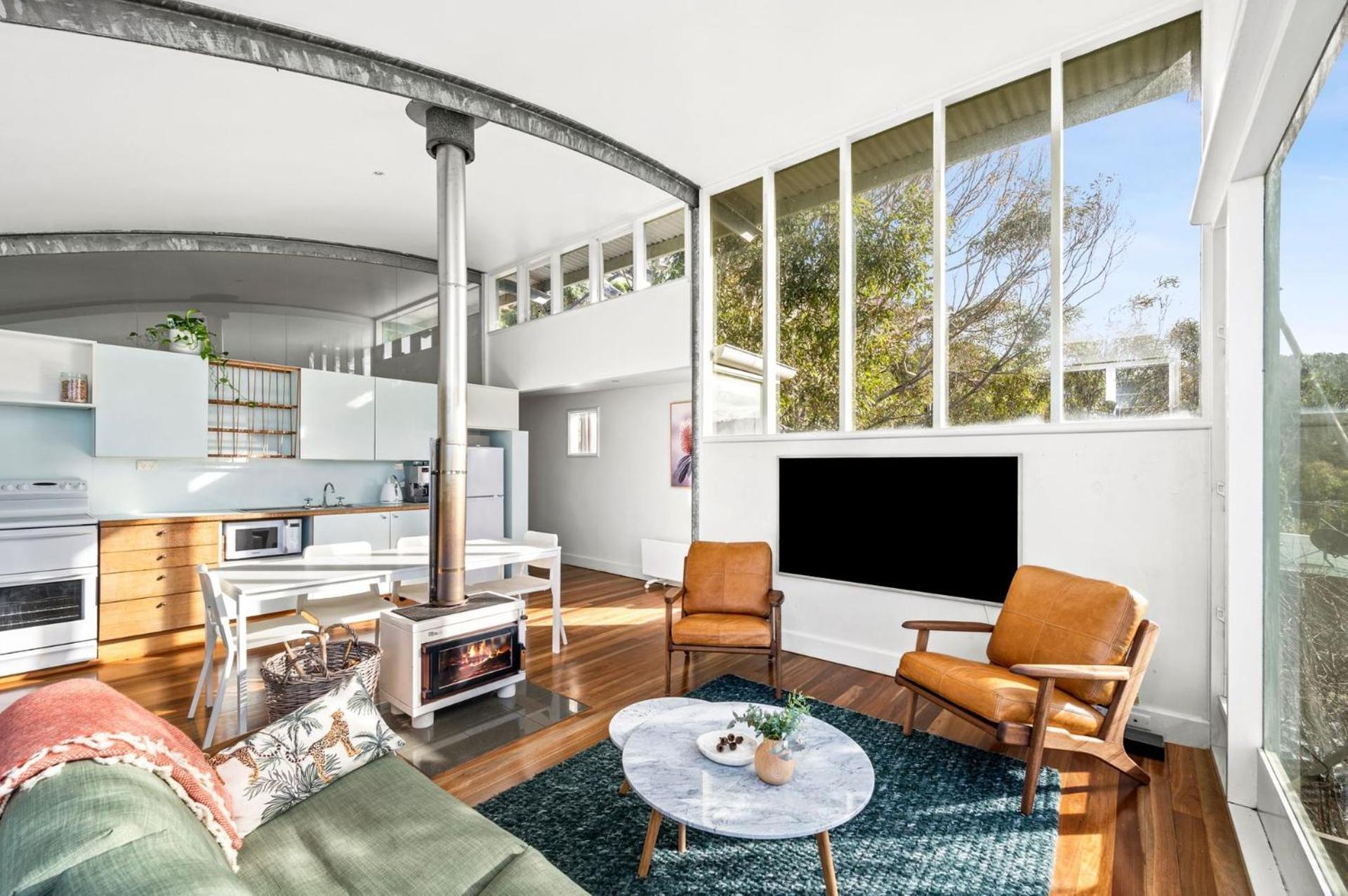 One-Bedroom House photo 1