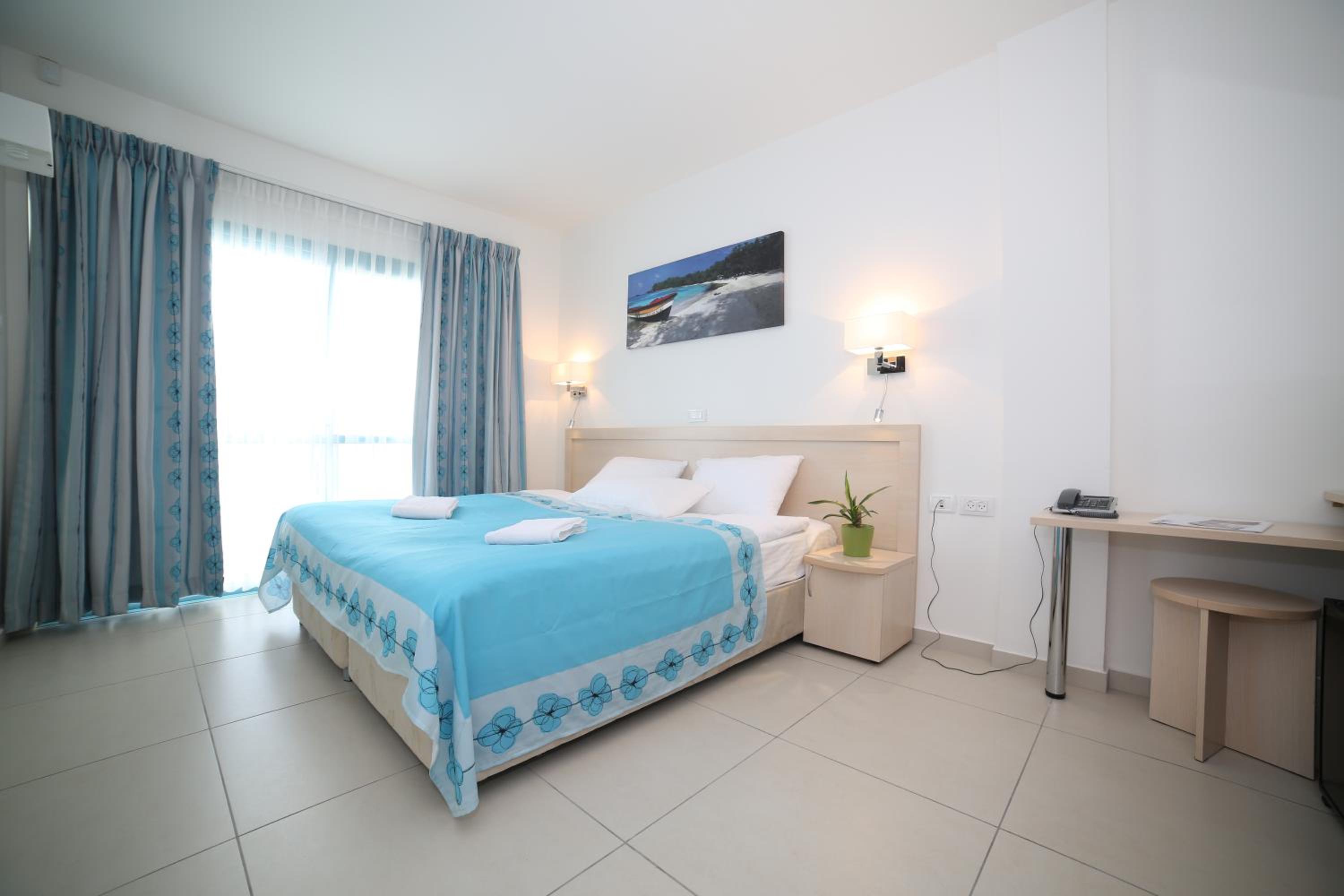 Double or Twin Room with Balcony photo 1