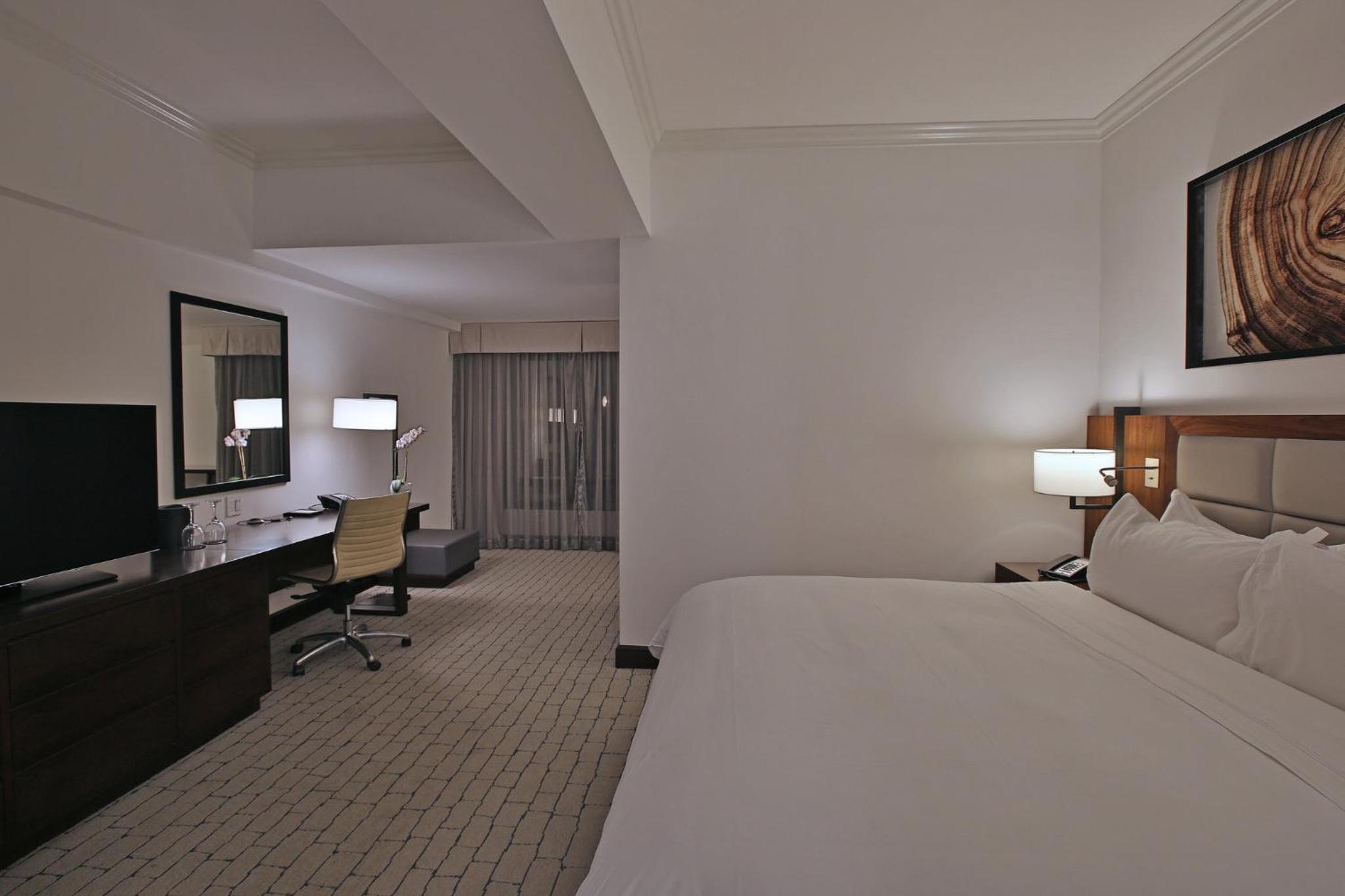 Classic King Room - Photo 8