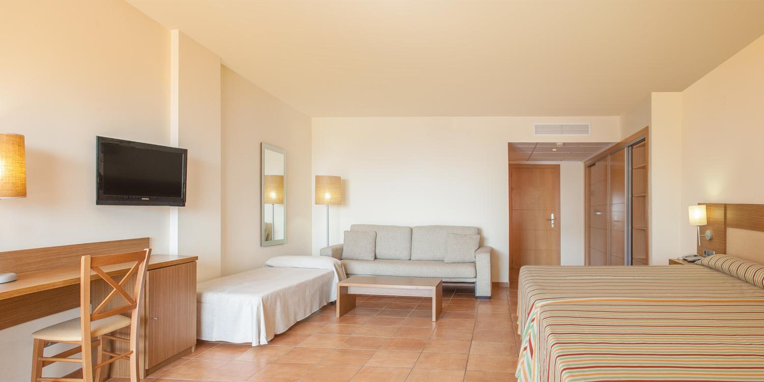 Loft with Sea View and Terrace (3 Adults) - Photo 5