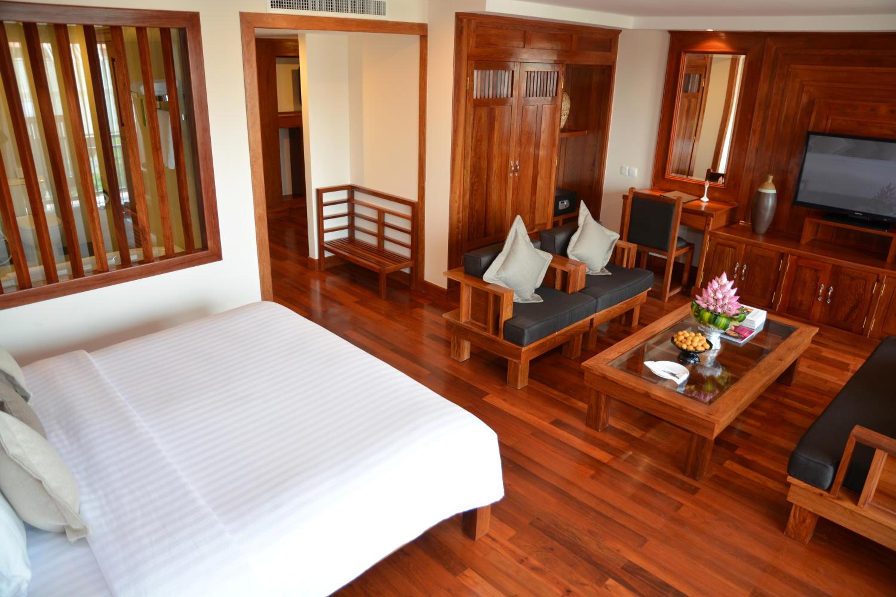 Club Suite - Photo 1