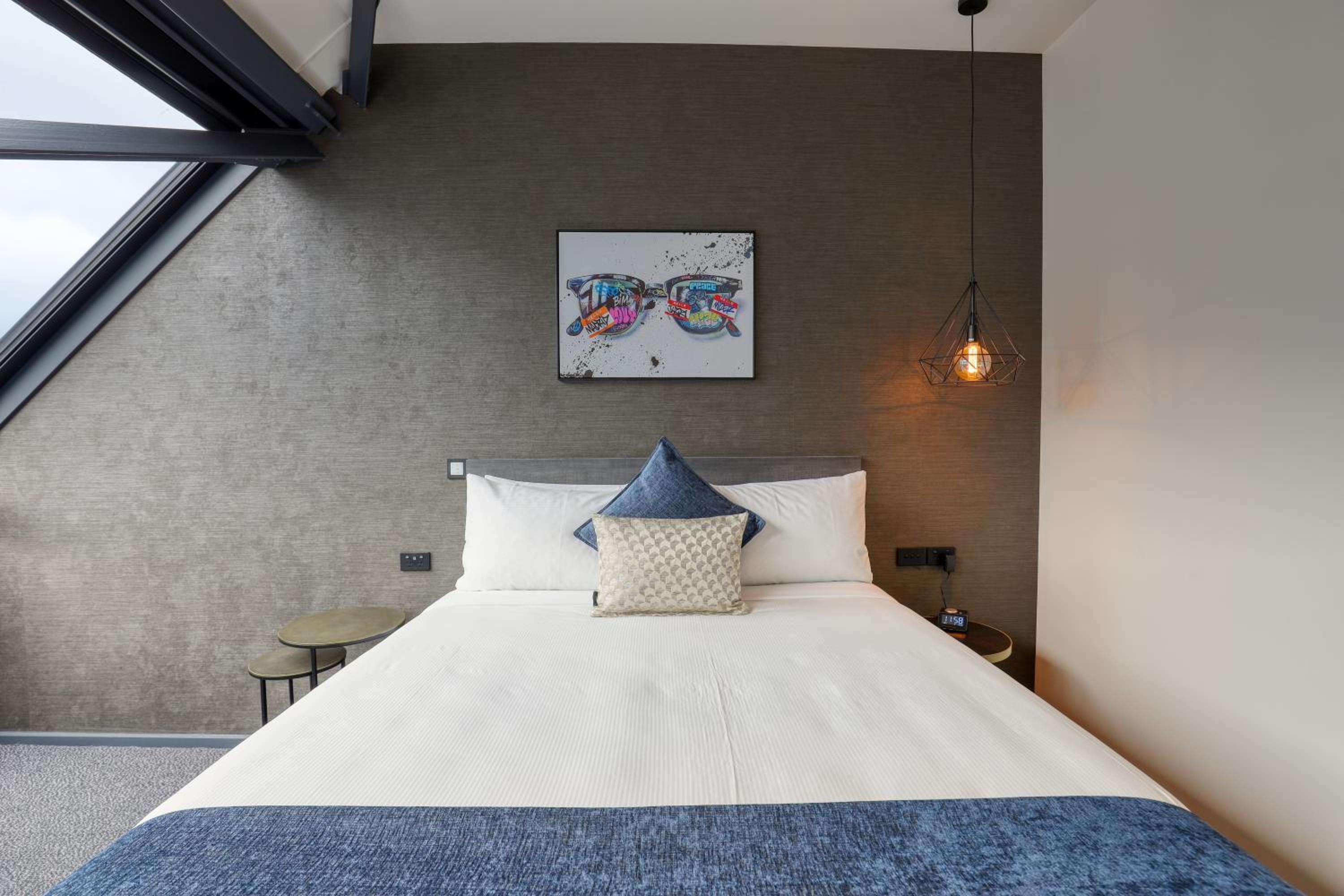 Business Queen Room - Photo 6