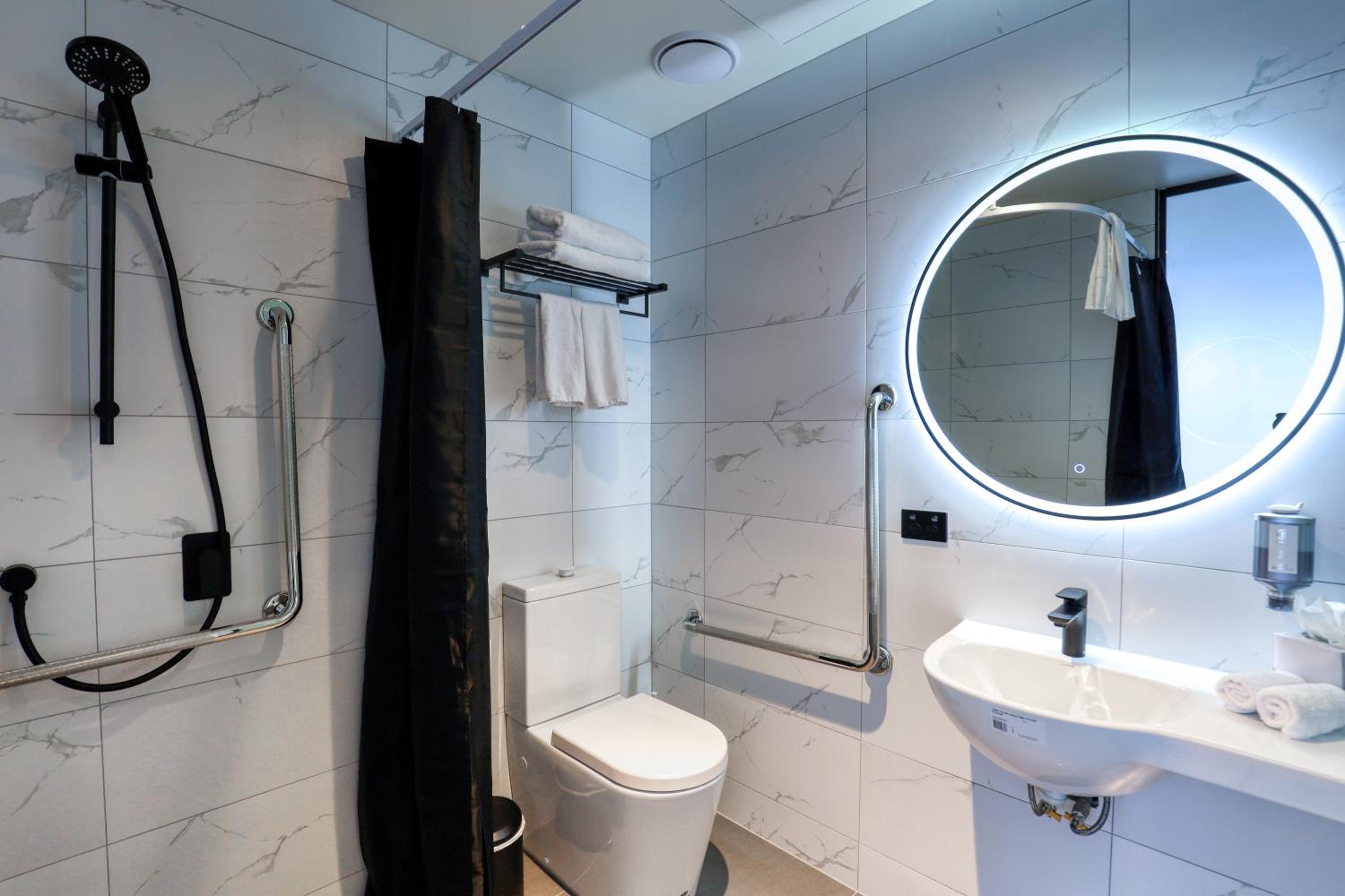 Business Queen Room - Photo 11