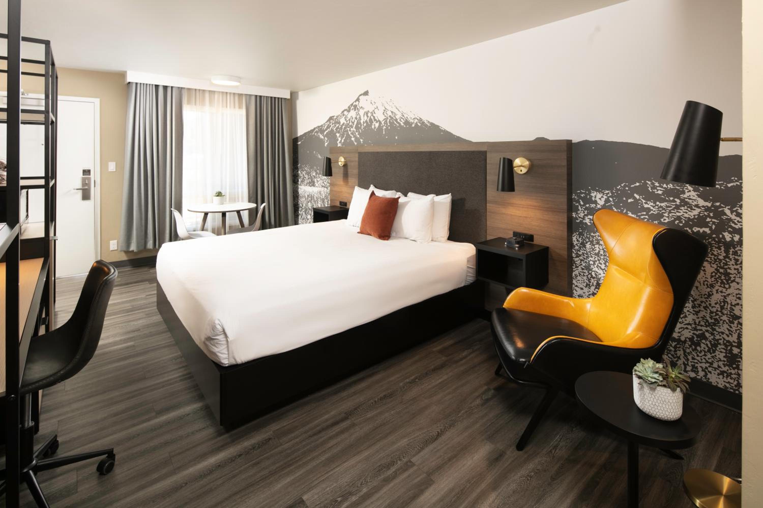 King Room, with California King Bed - Photo 4